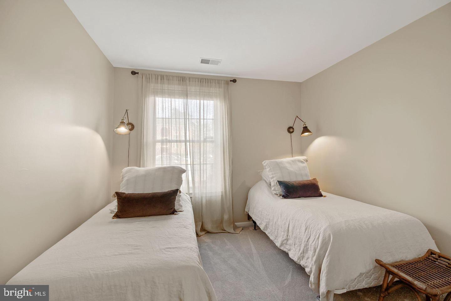 TUCKERMAN STATION - Residential Lease