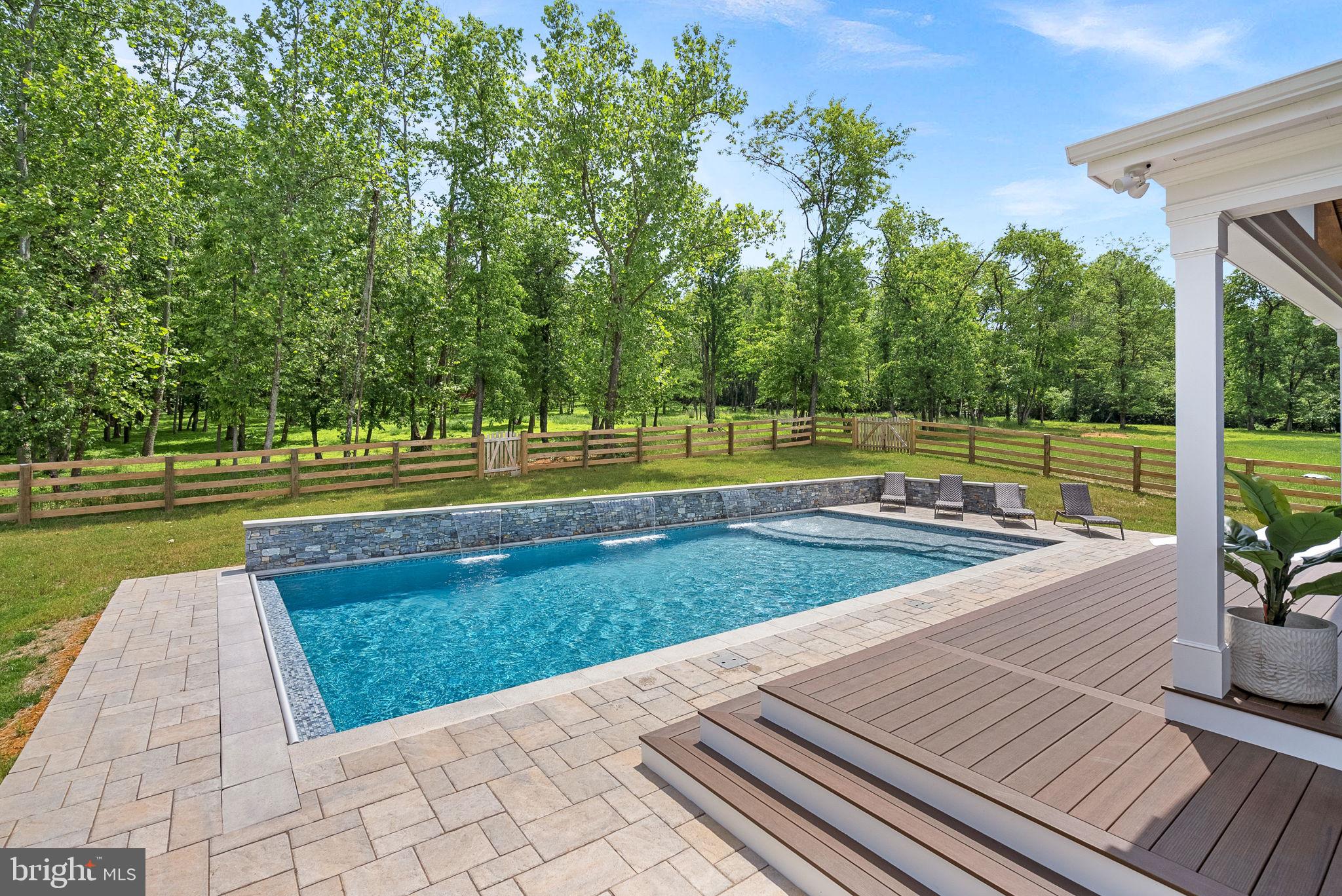 THE BLUFFS AT SLEETER LAKE - Residential