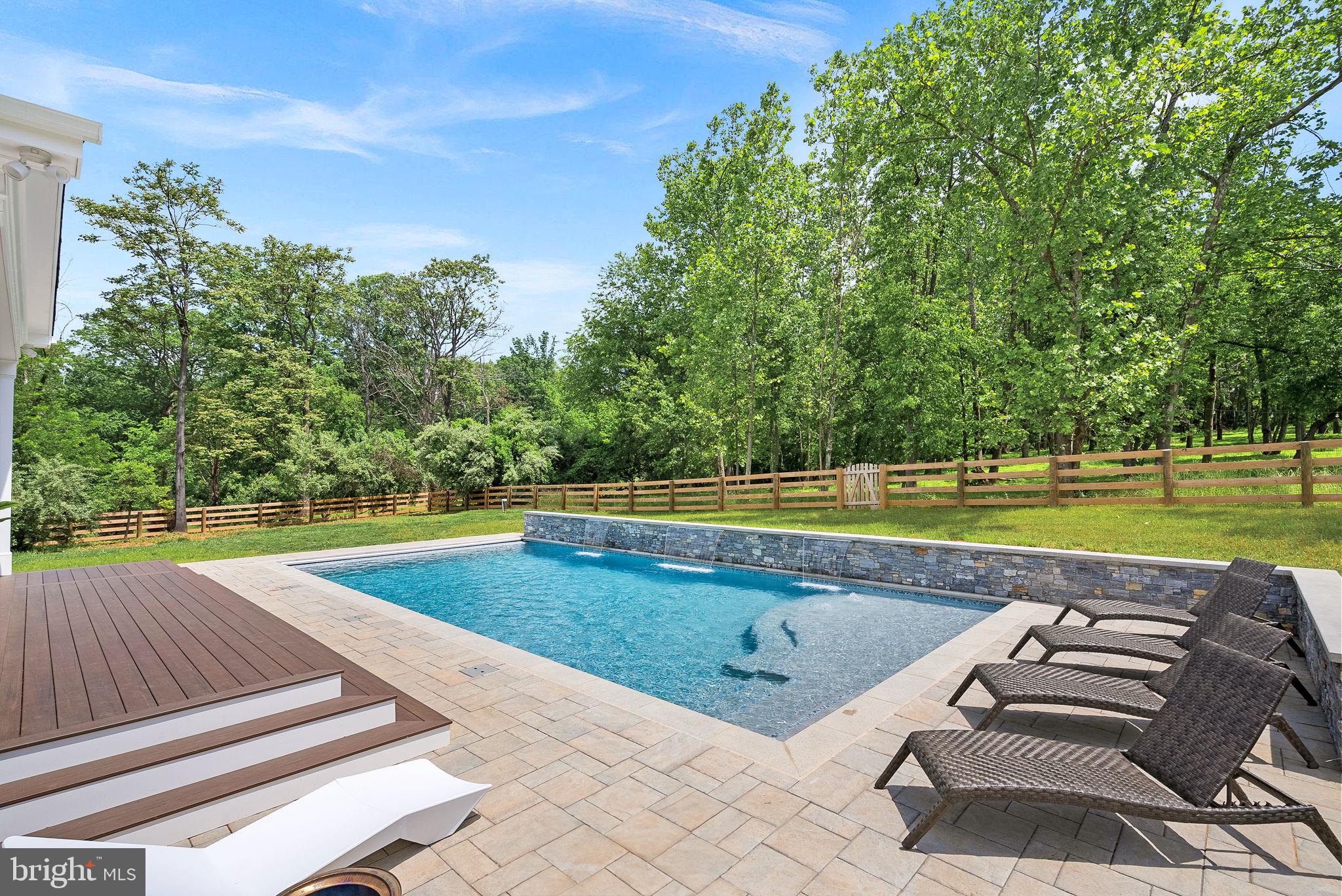 THE BLUFFS AT SLEETER LAKE - Residential