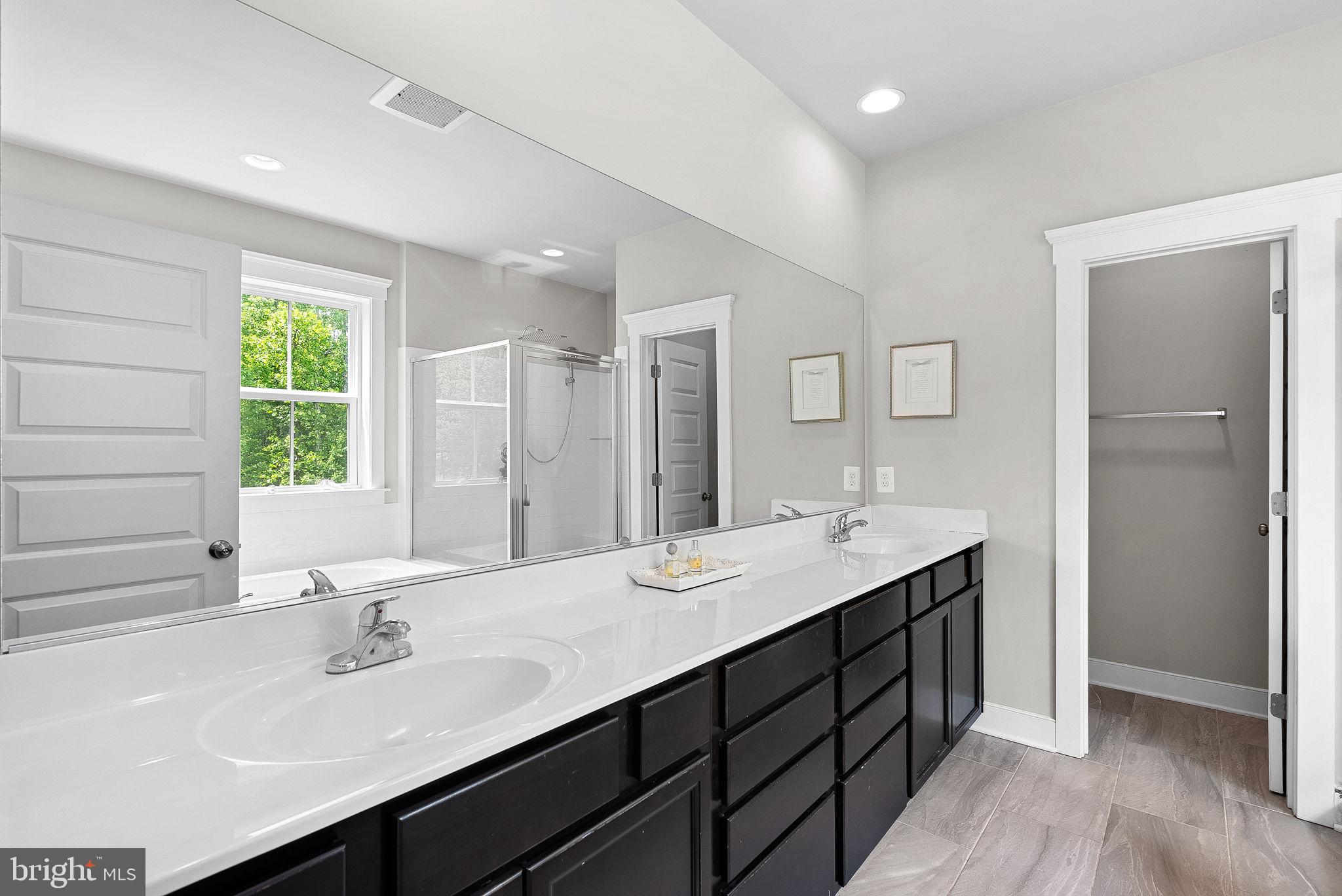 THE BLUFFS AT SLEETER LAKE - Residential