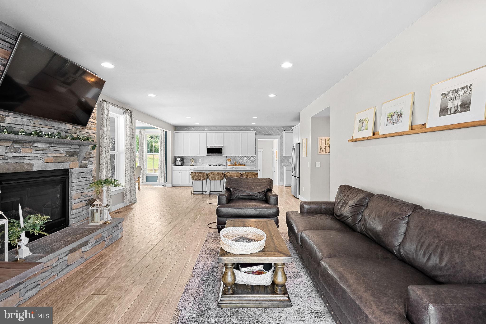 THE BLUFFS AT SLEETER LAKE - Residential