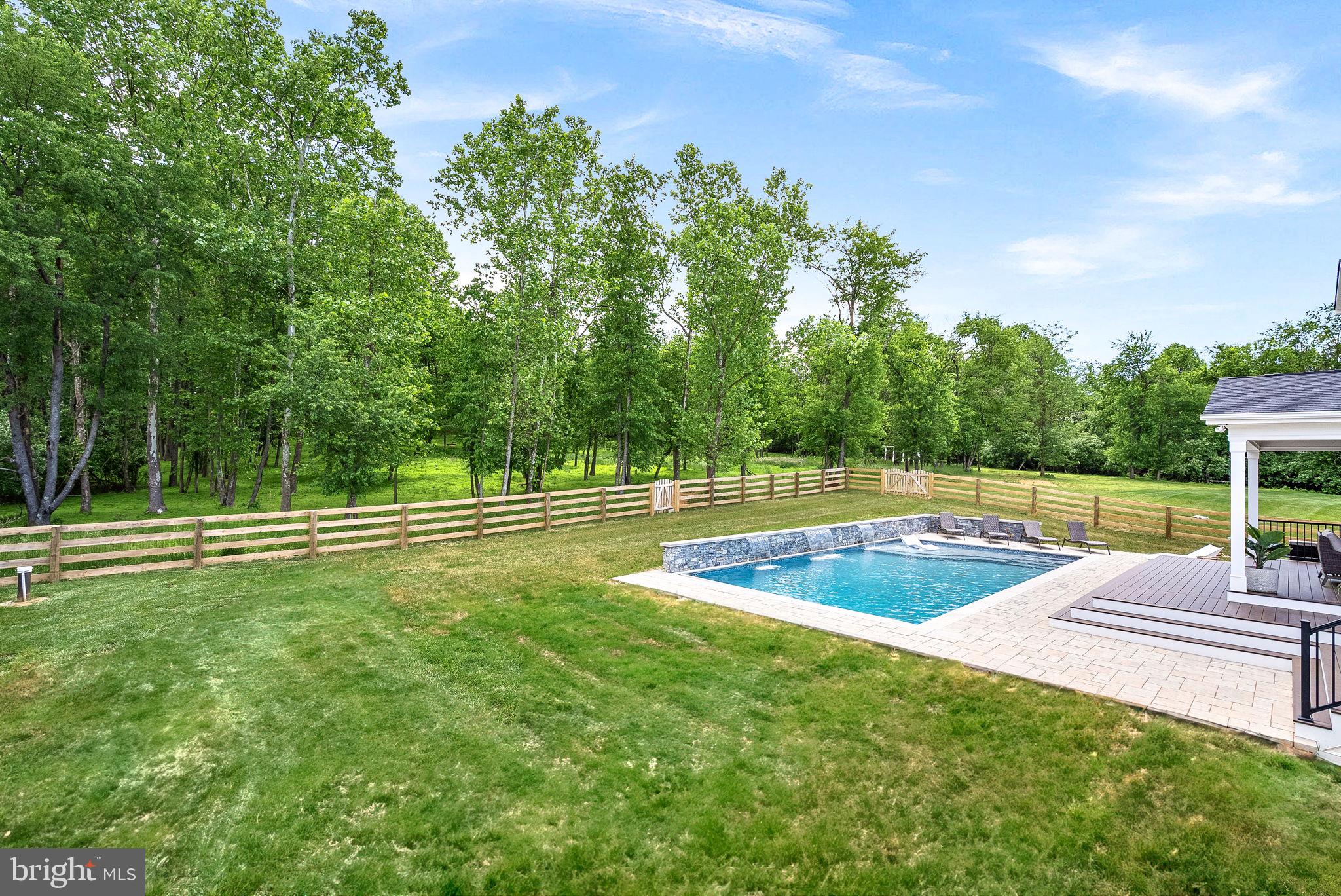 THE BLUFFS AT SLEETER LAKE - Residential