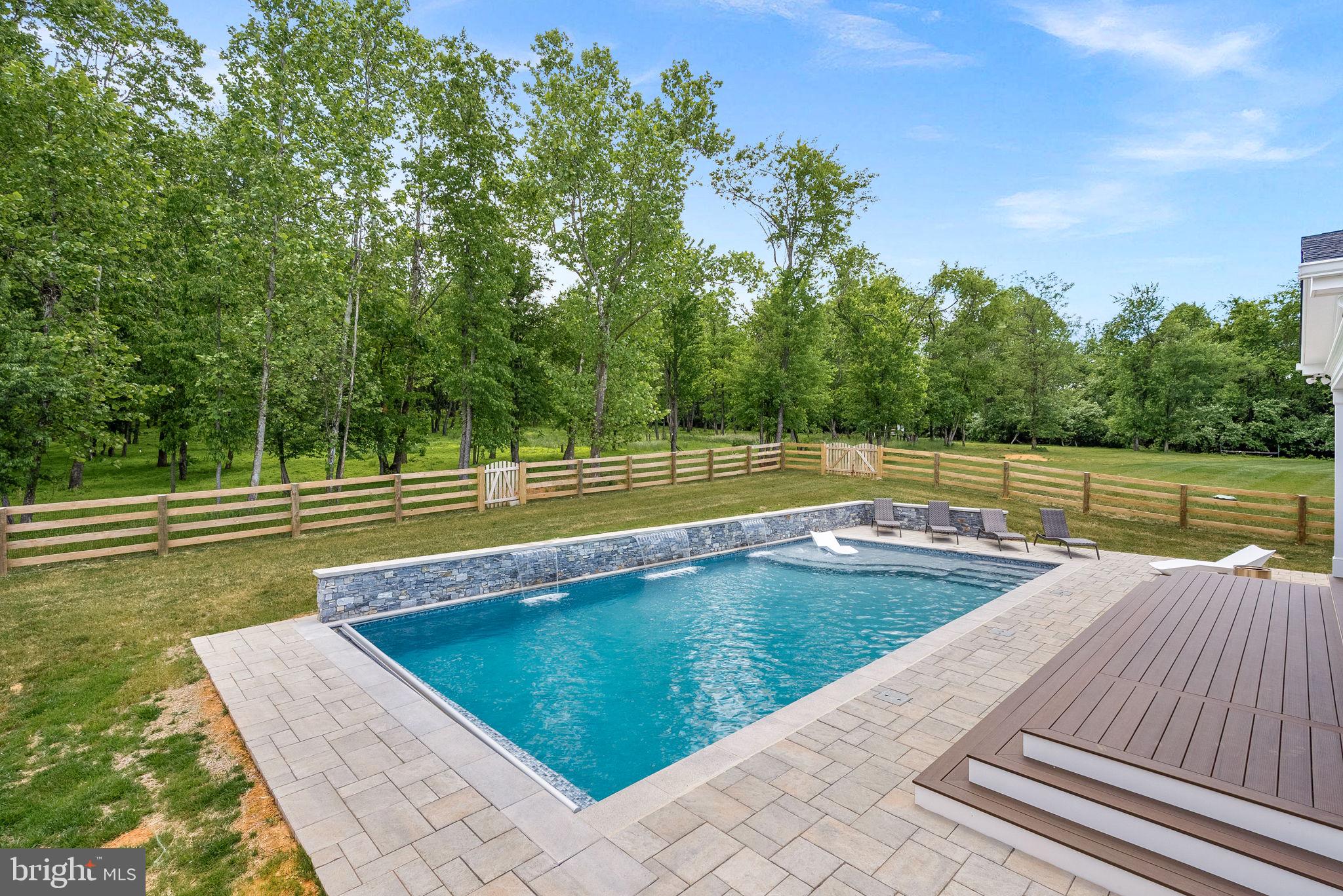 THE BLUFFS AT SLEETER LAKE - Residential