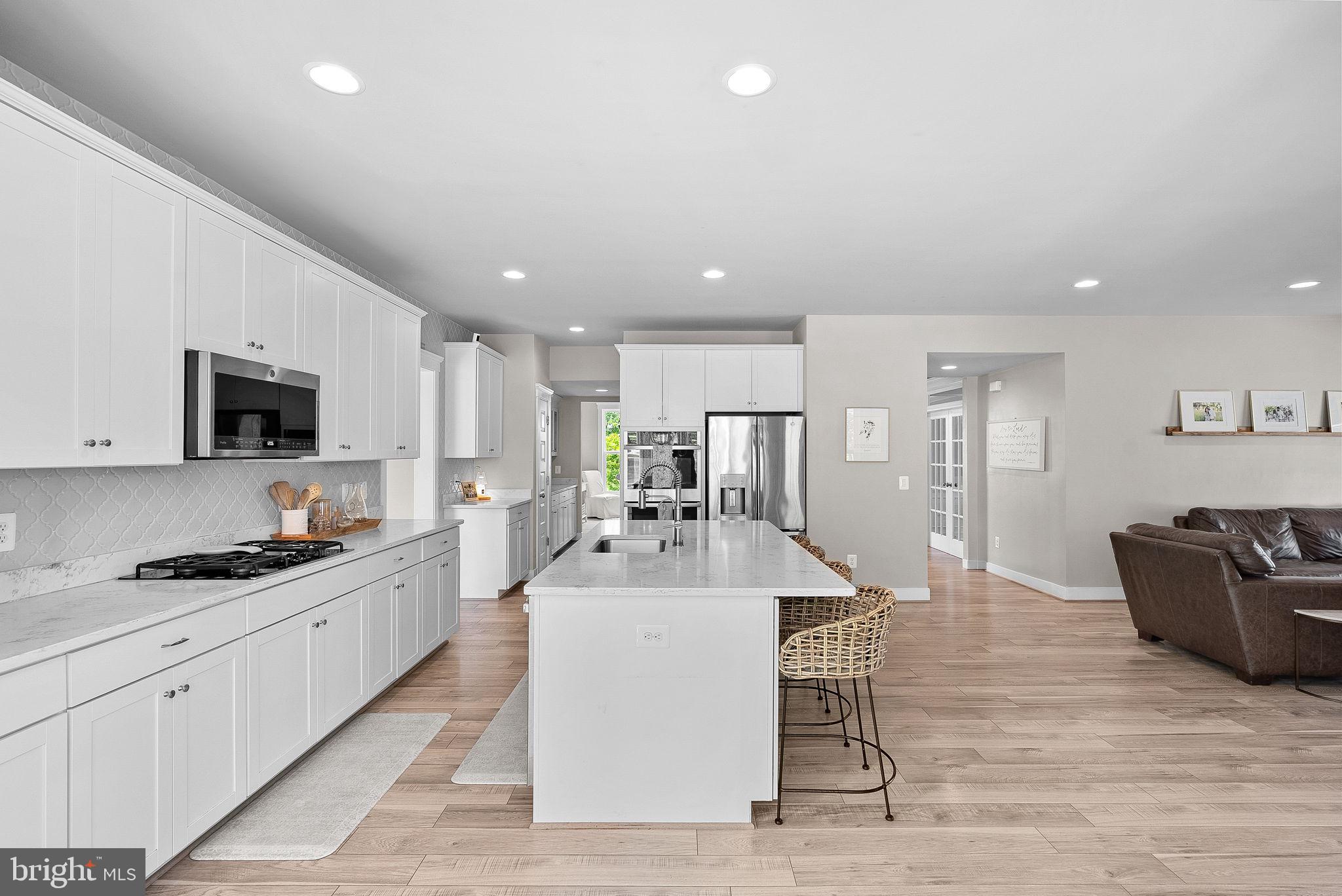 THE BLUFFS AT SLEETER LAKE - Residential