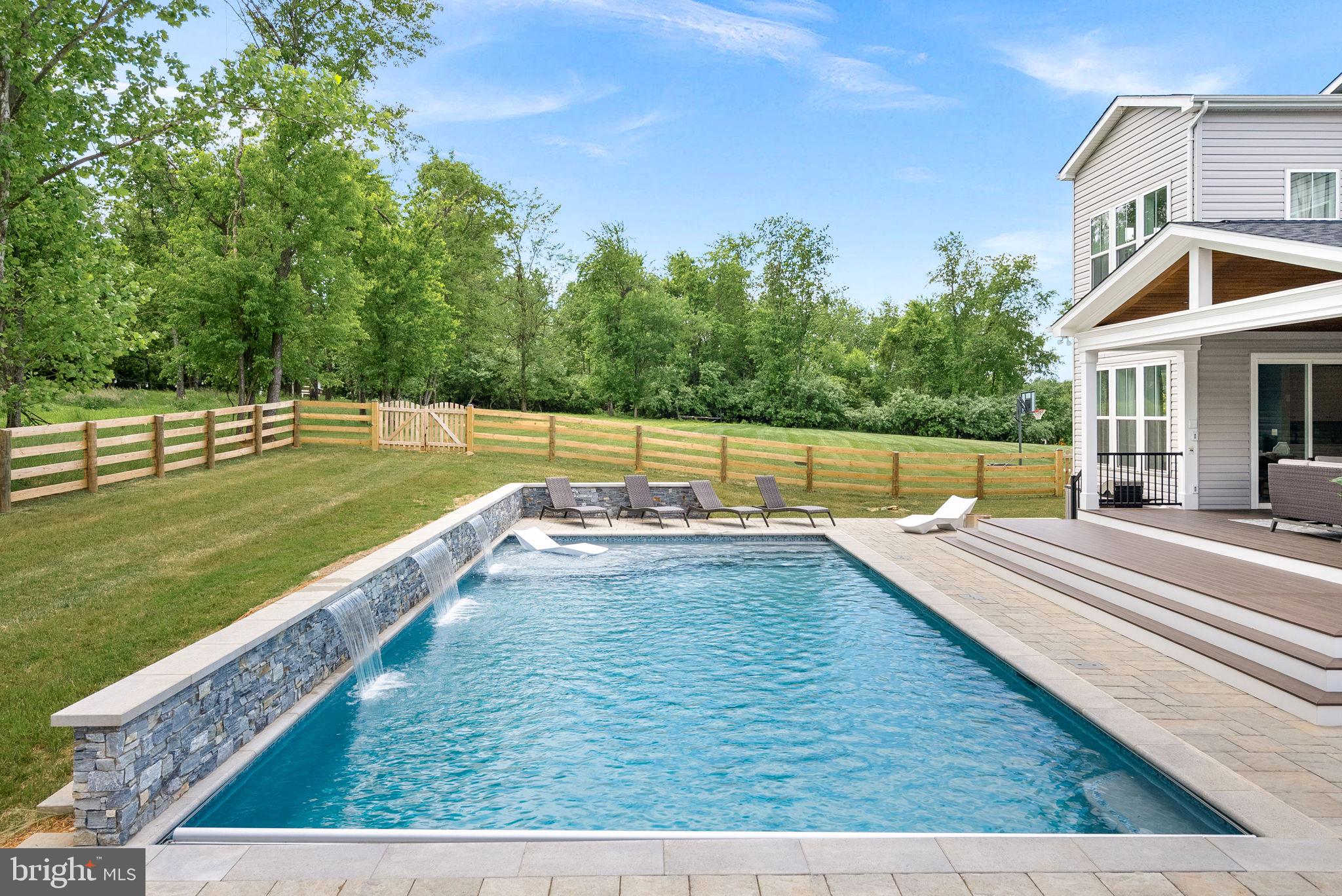 THE BLUFFS AT SLEETER LAKE - Residential