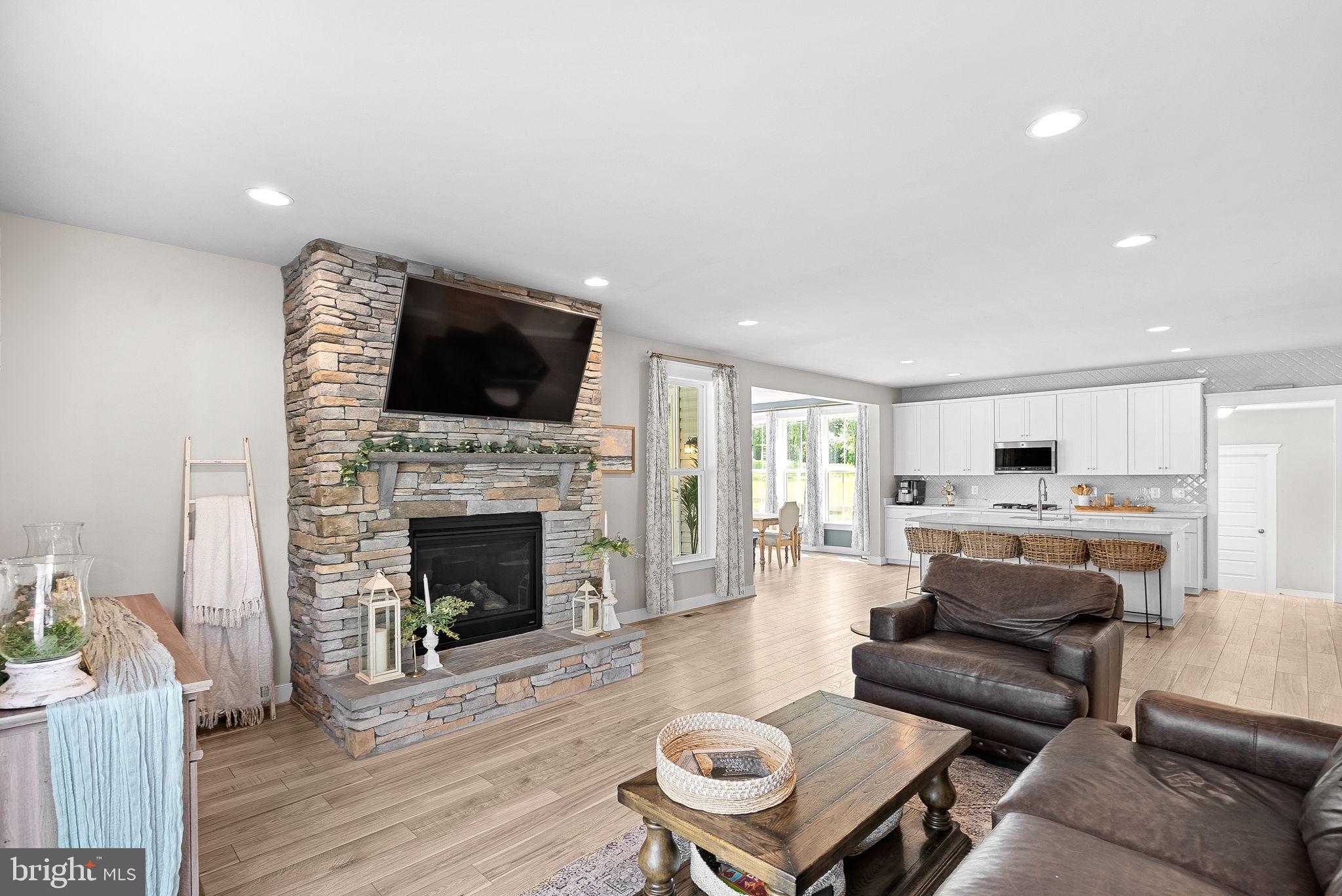 THE BLUFFS AT SLEETER LAKE - Residential