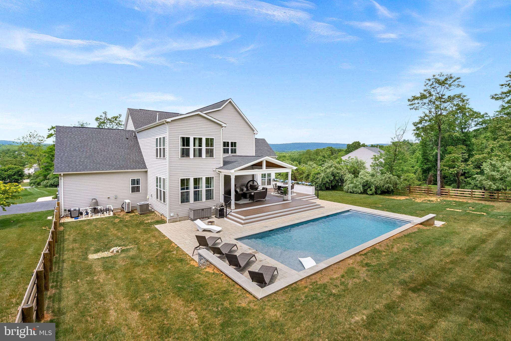 THE BLUFFS AT SLEETER LAKE - Residential