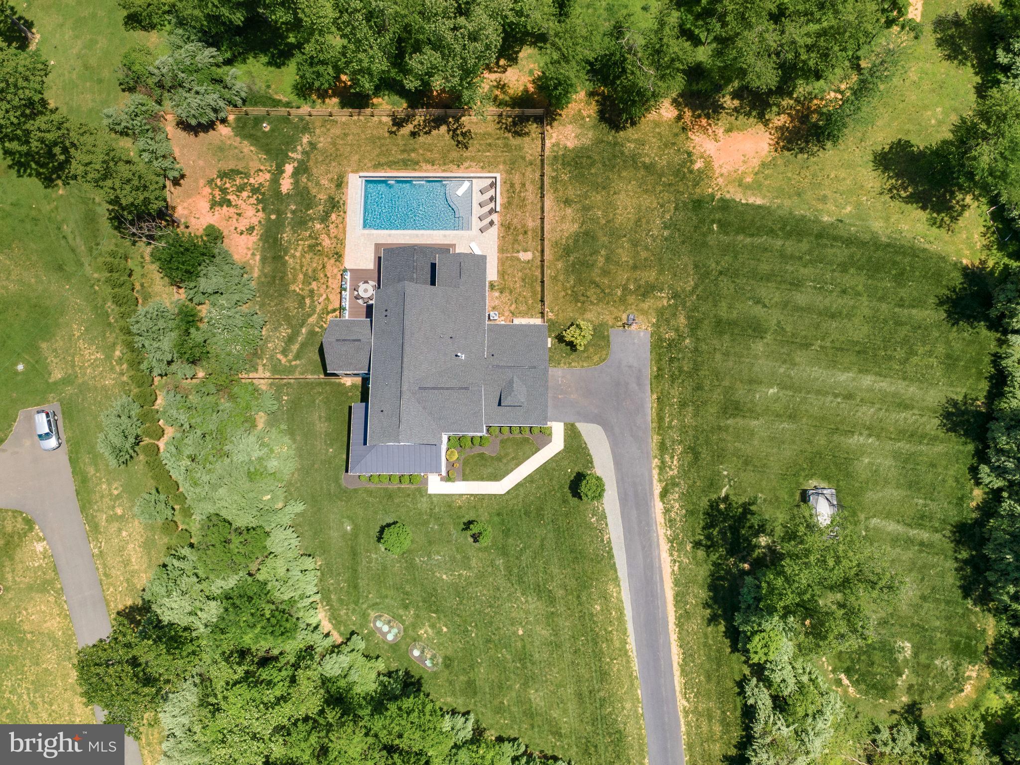 THE BLUFFS AT SLEETER LAKE - Residential