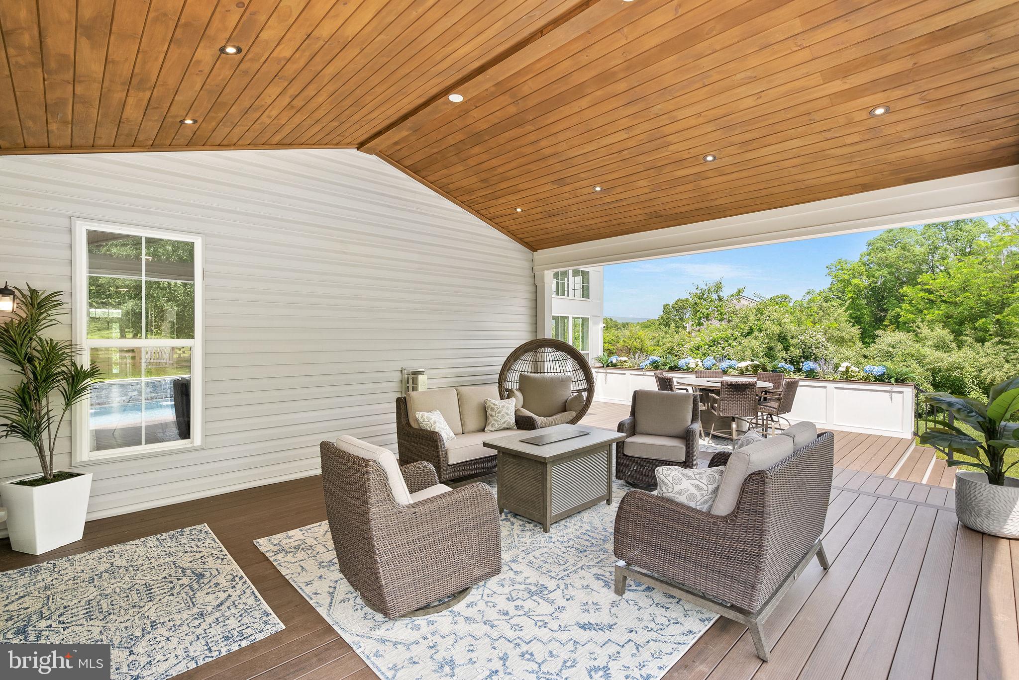 THE BLUFFS AT SLEETER LAKE - Residential