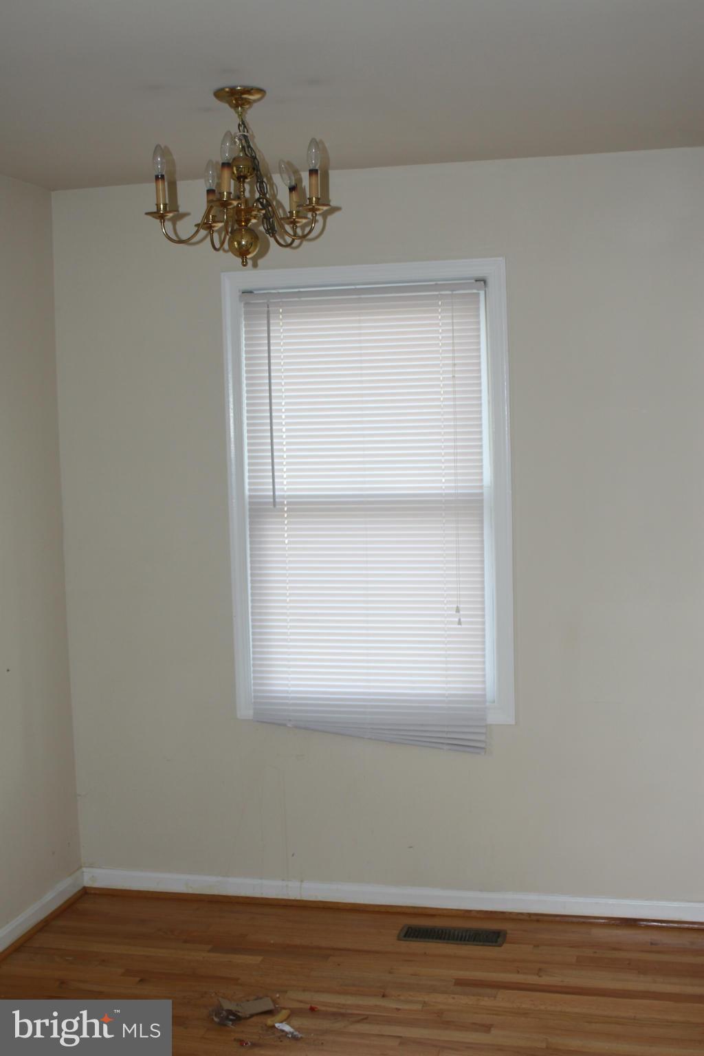 DOUGLAS ESTATES - Residential Lease