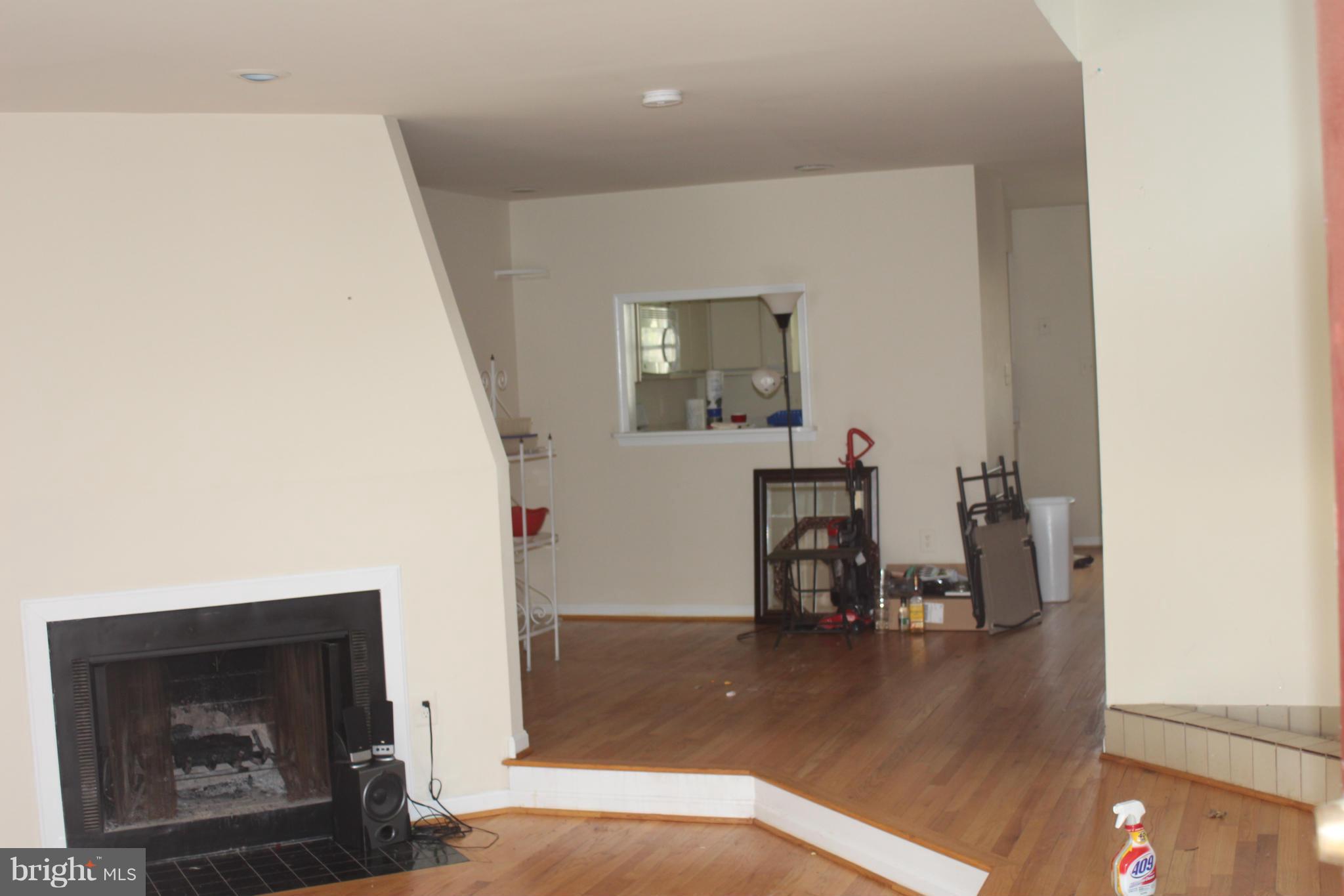 DOUGLAS ESTATES - Residential Lease