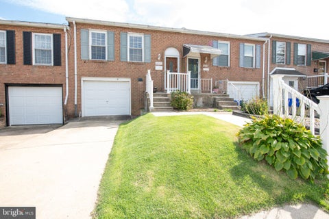 Townhouse For Sale - 4225 Chalfont Place<br/> PHILADELPHIA, PA 19154