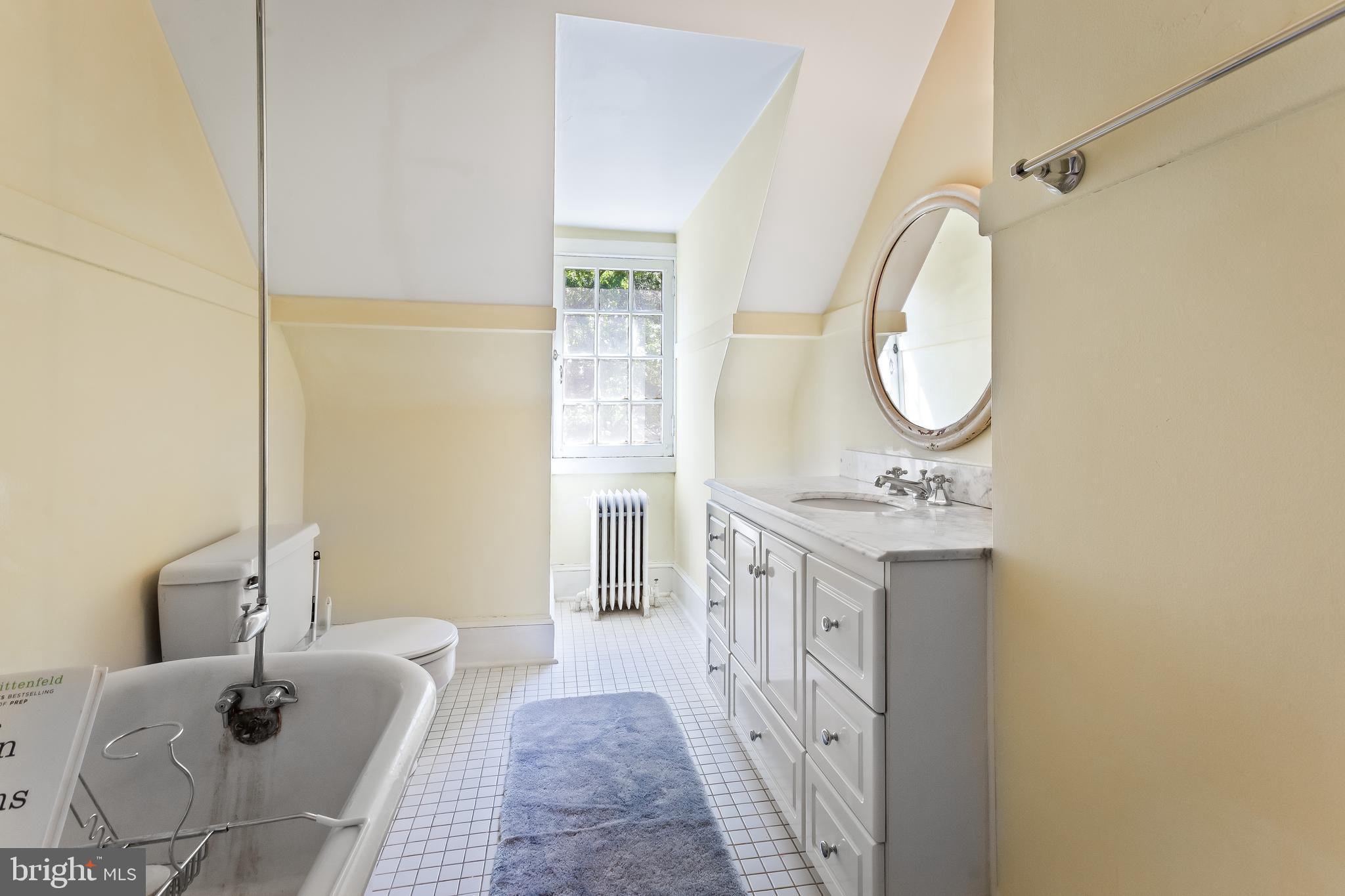 ROLAND PARK - Residential