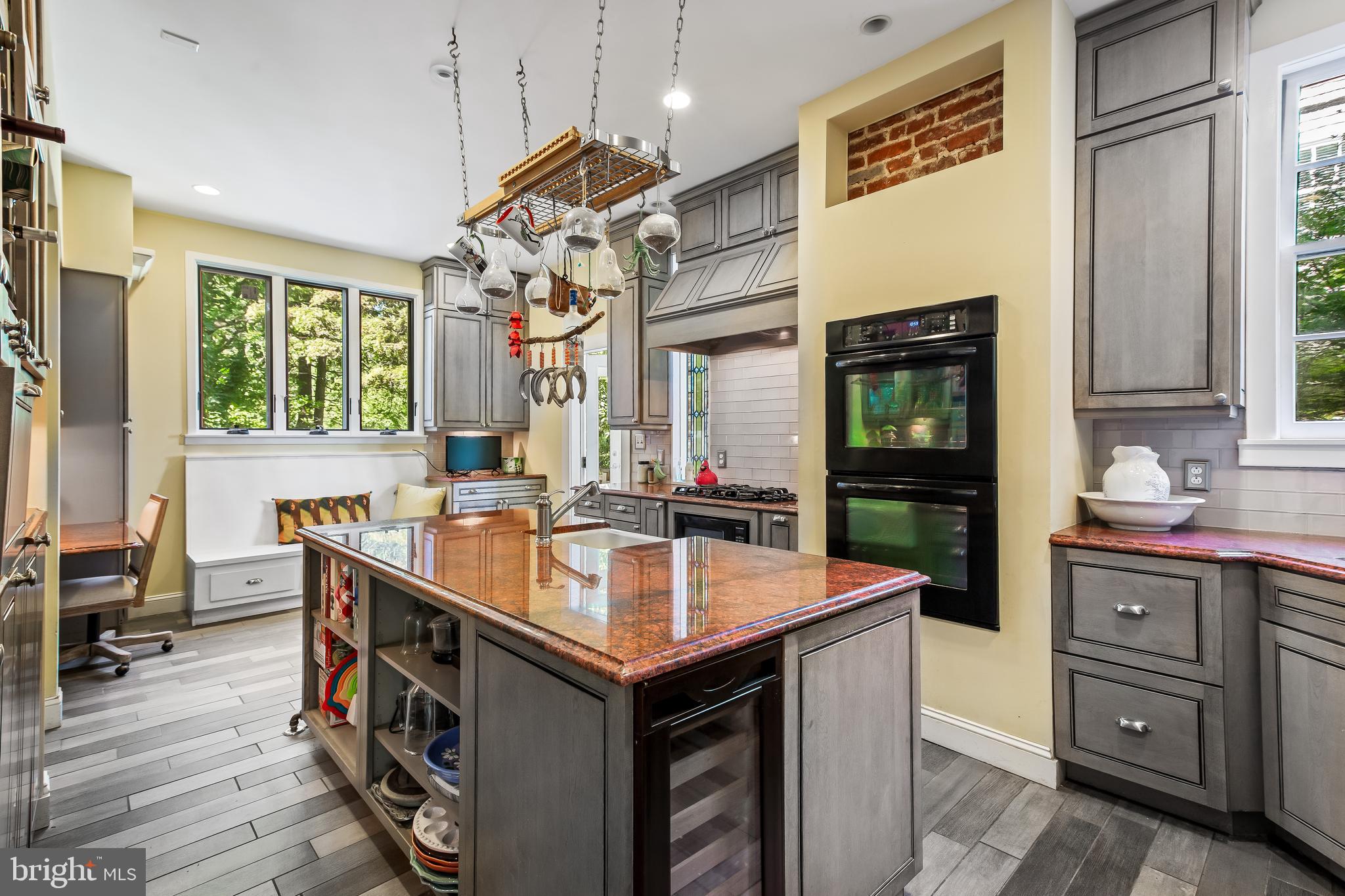 ROLAND PARK - Residential