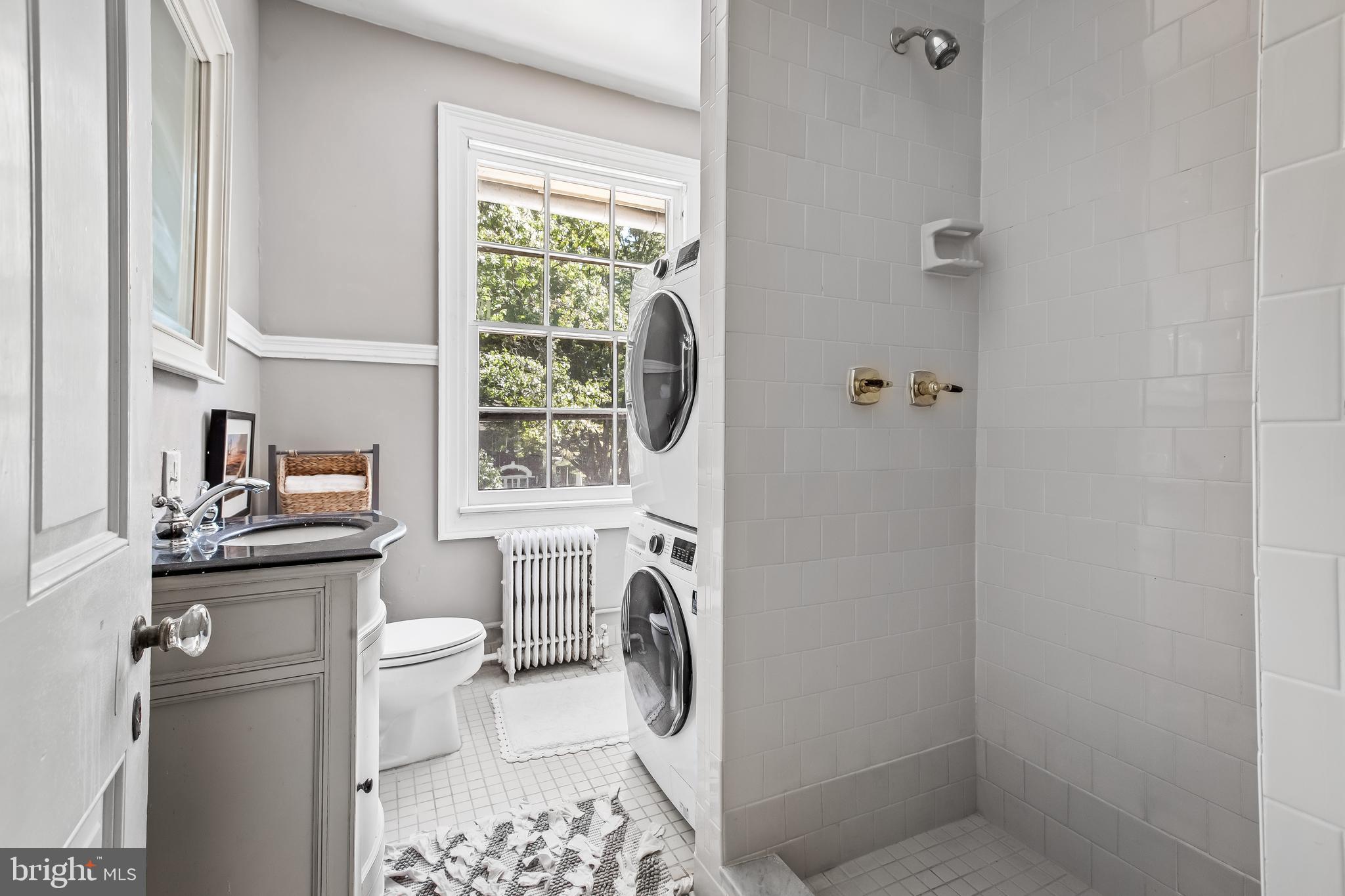 ROLAND PARK - Residential