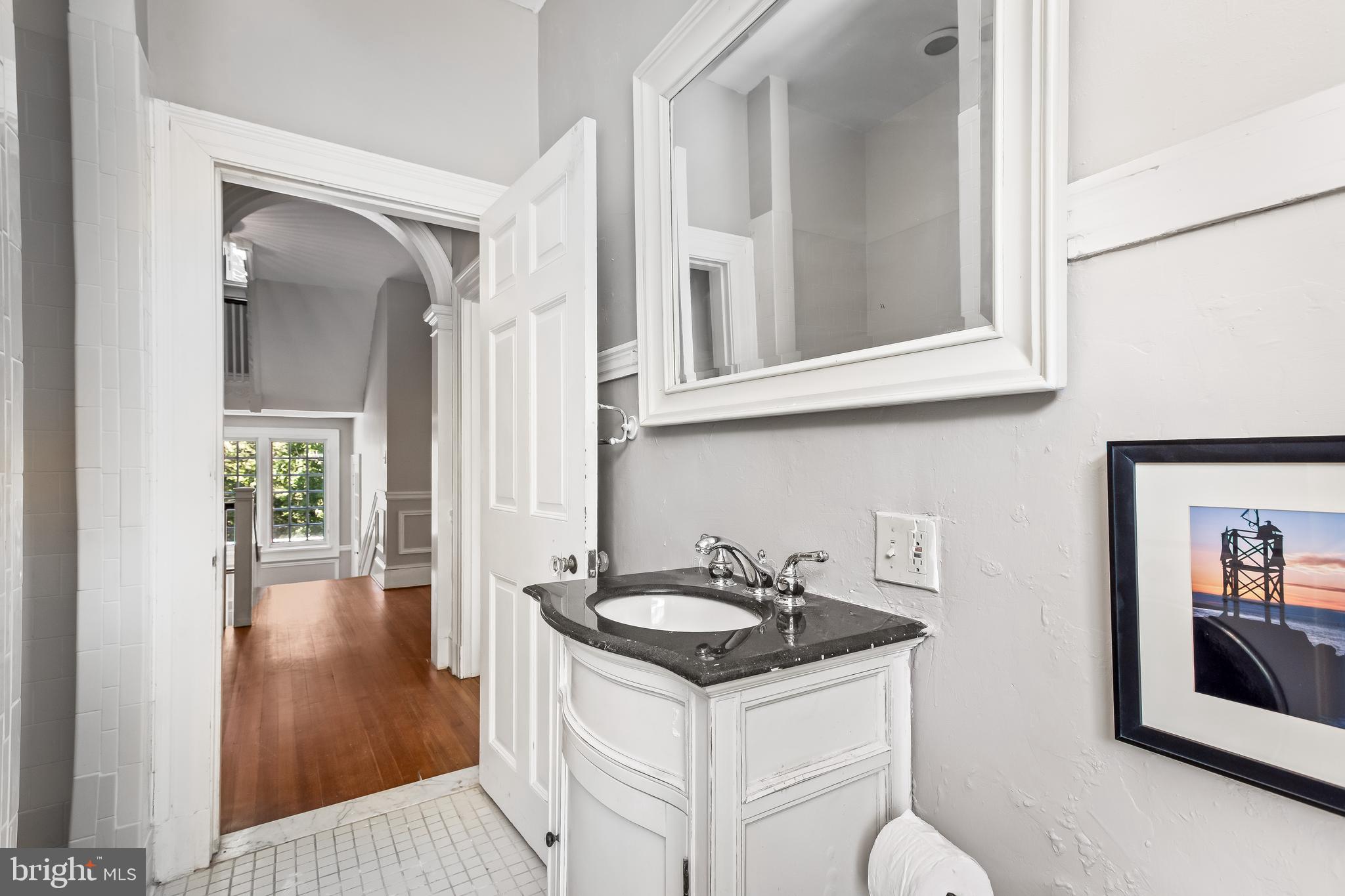 ROLAND PARK - Residential