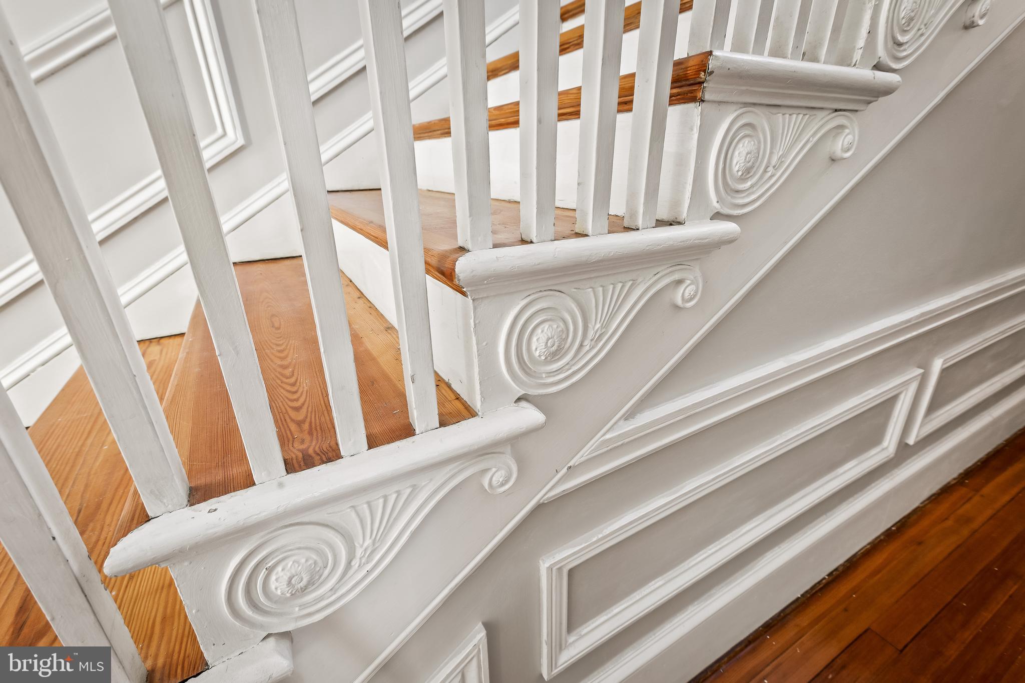 ROLAND PARK - Residential