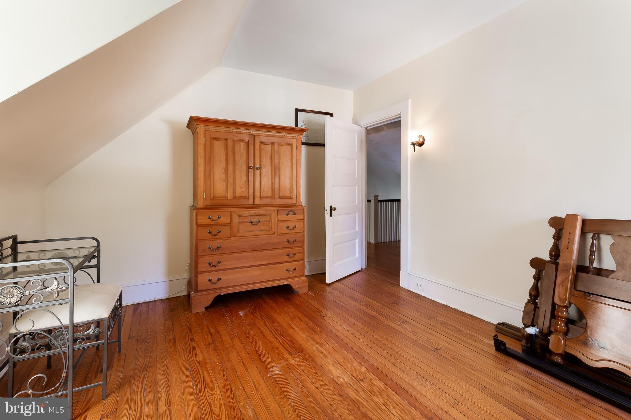 ROLAND PARK - Residential