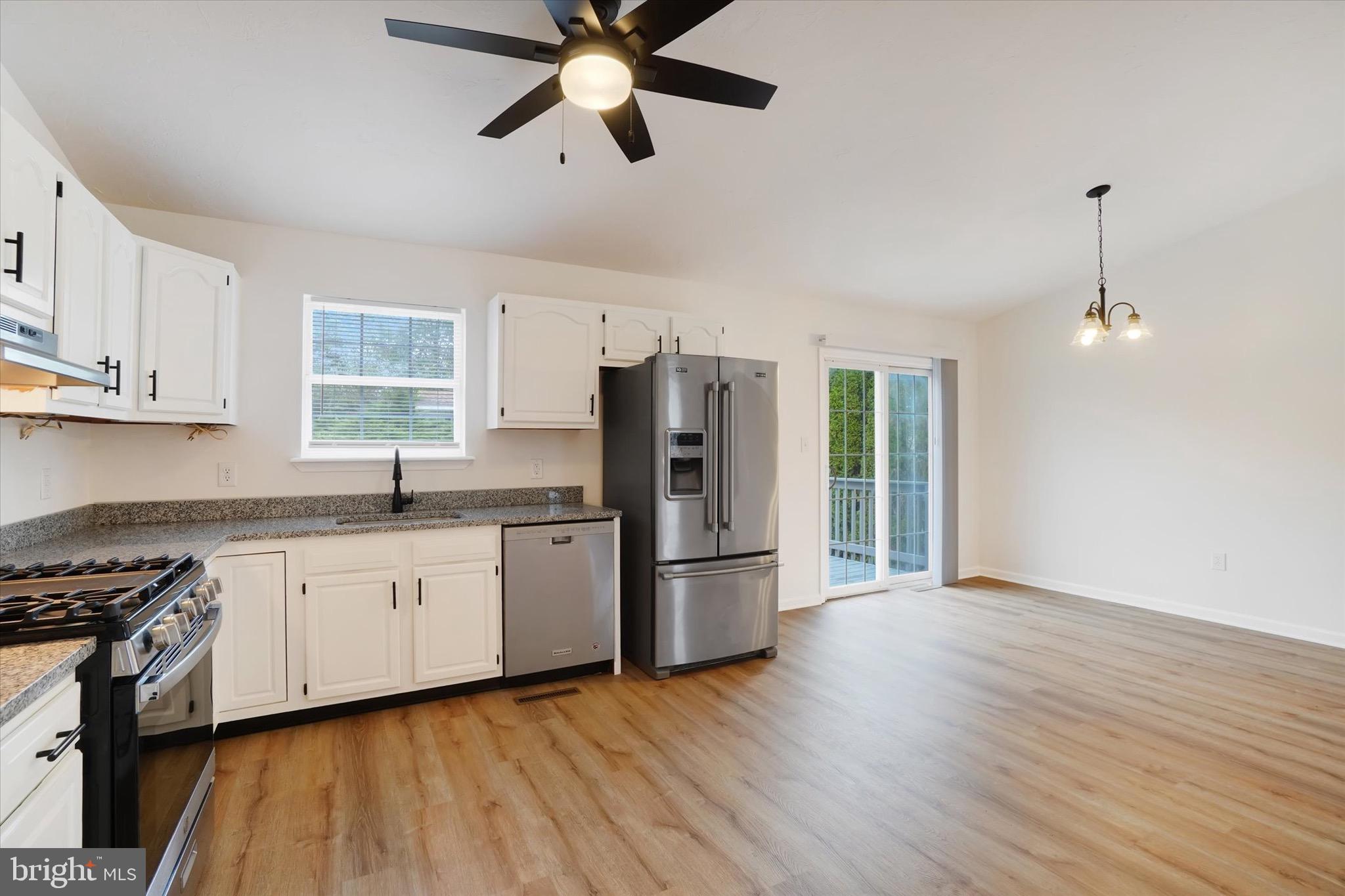 2954 VILLAGE SQUARE DRIVE