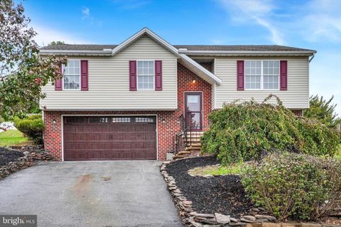 2954 VILLAGE SQUARE DRIVE DOVER PA 17315