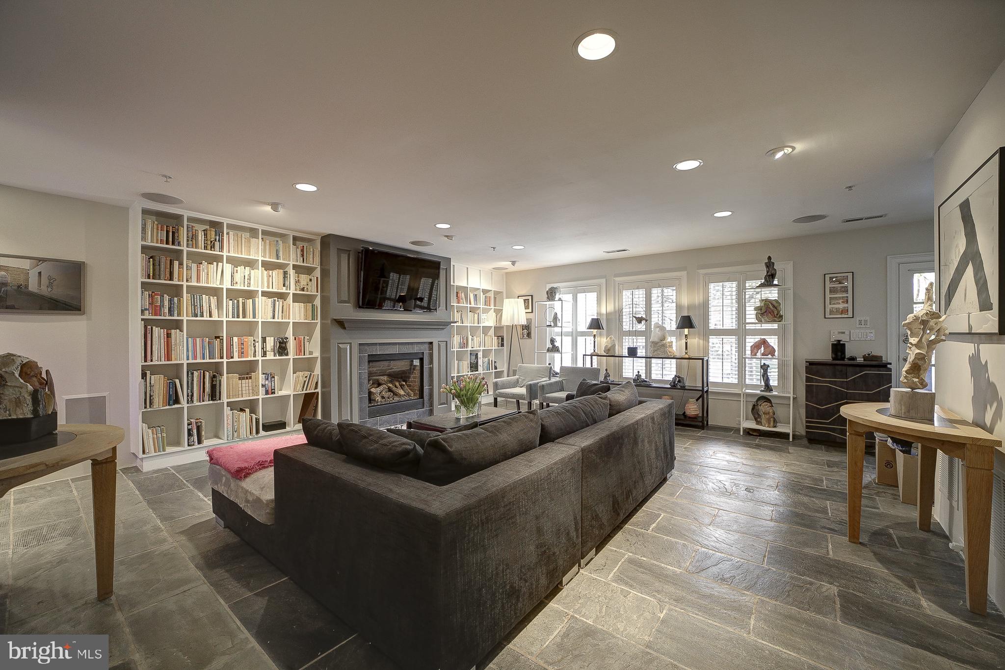 GEORGETOWN - Residential