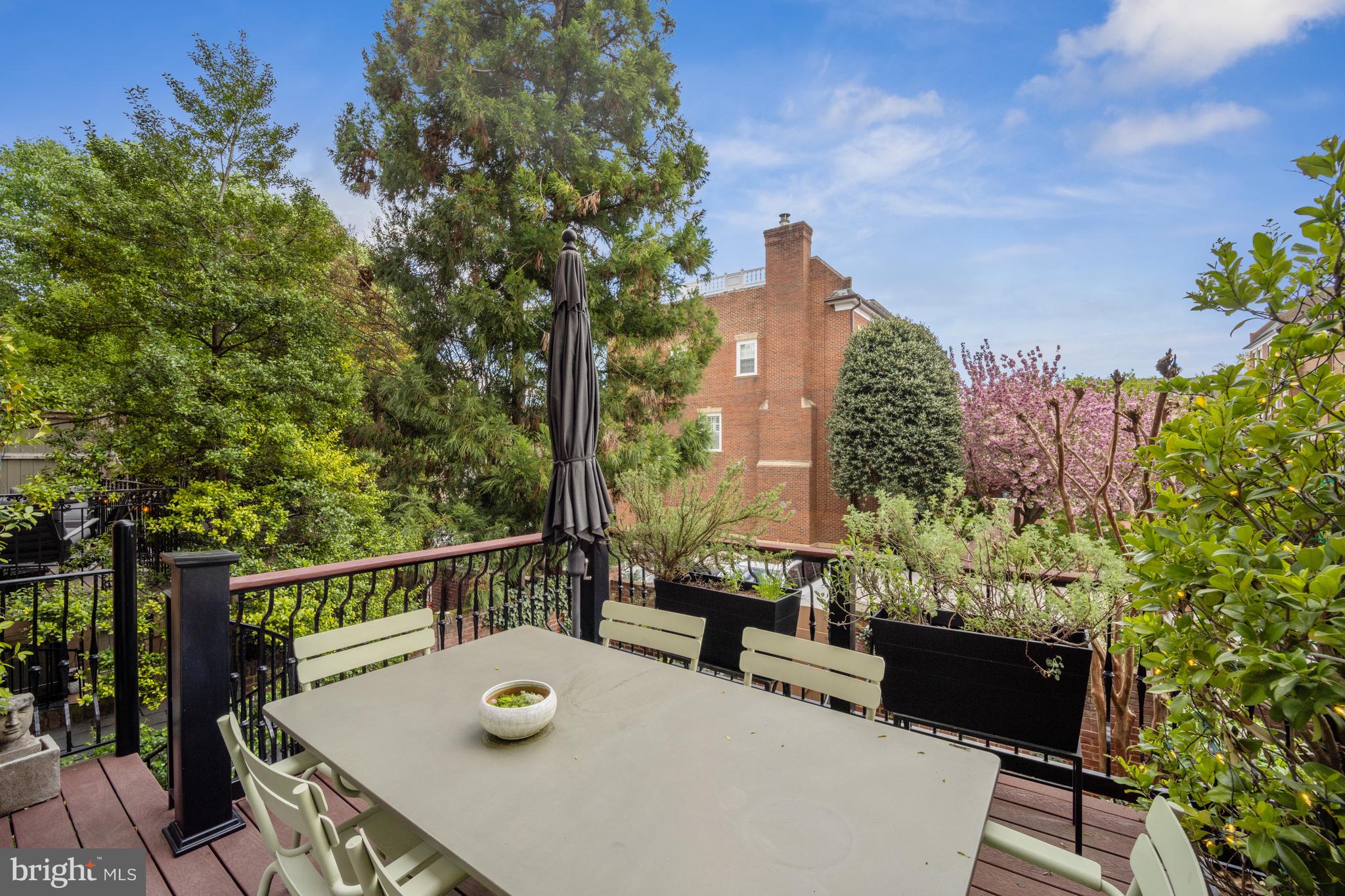 GEORGETOWN - Residential