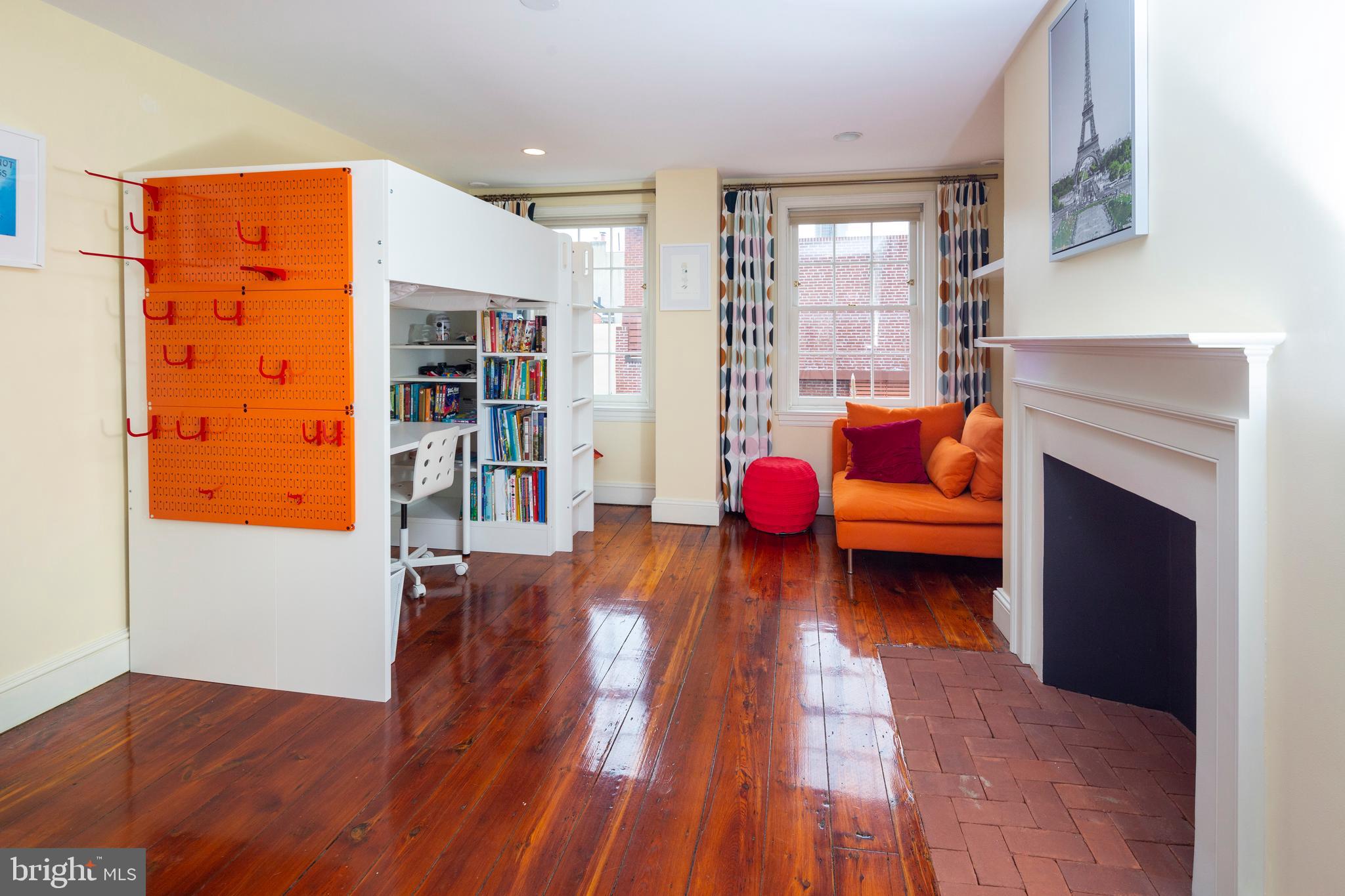 WASHINGTON SQ WEST - Residential