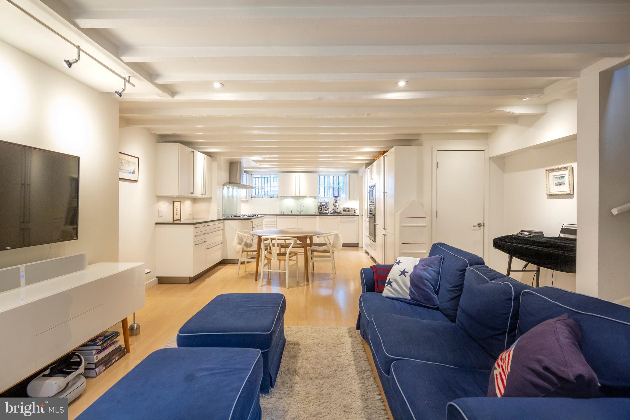 WASHINGTON SQ WEST - Residential