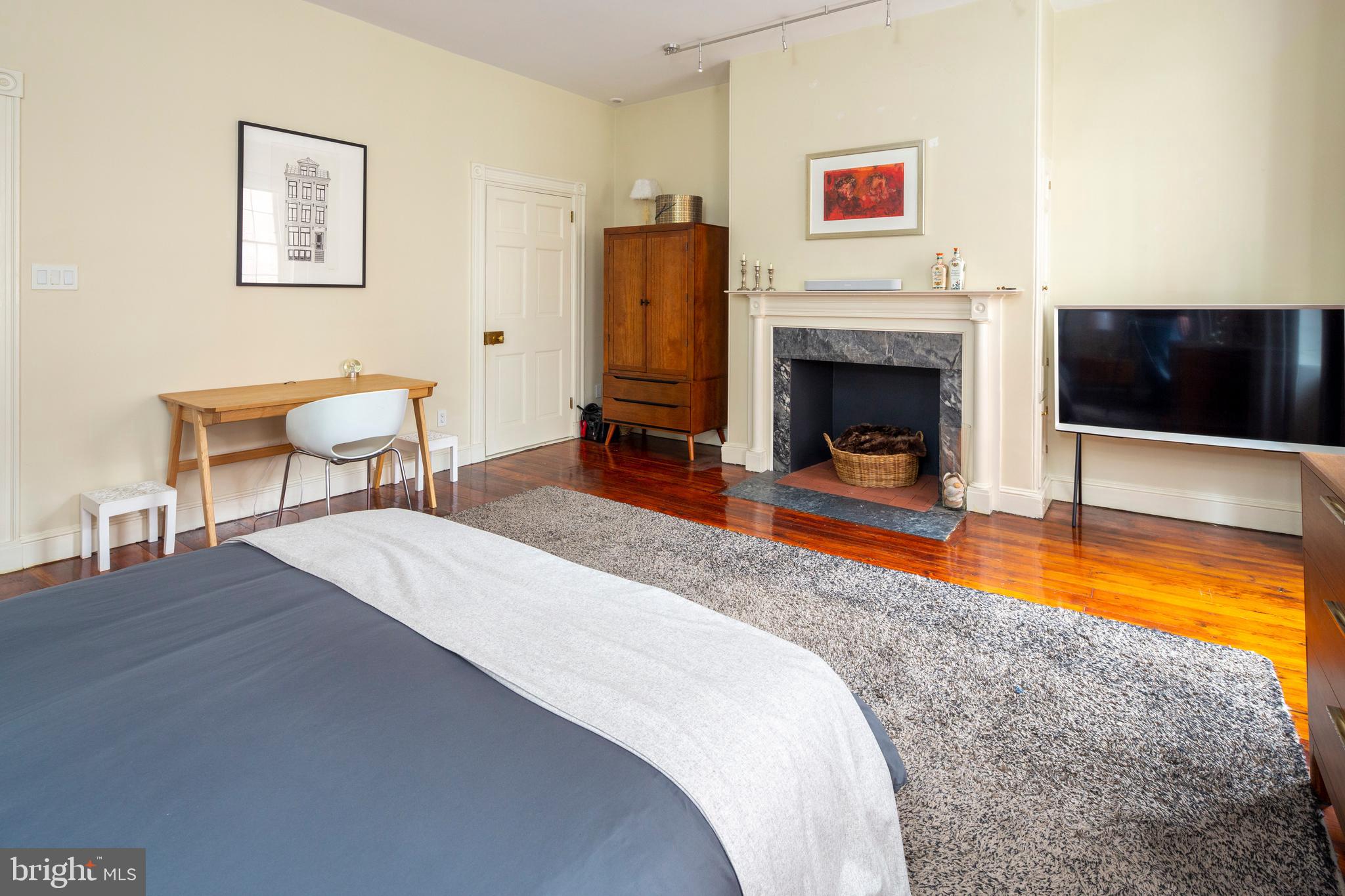 WASHINGTON SQ WEST - Residential