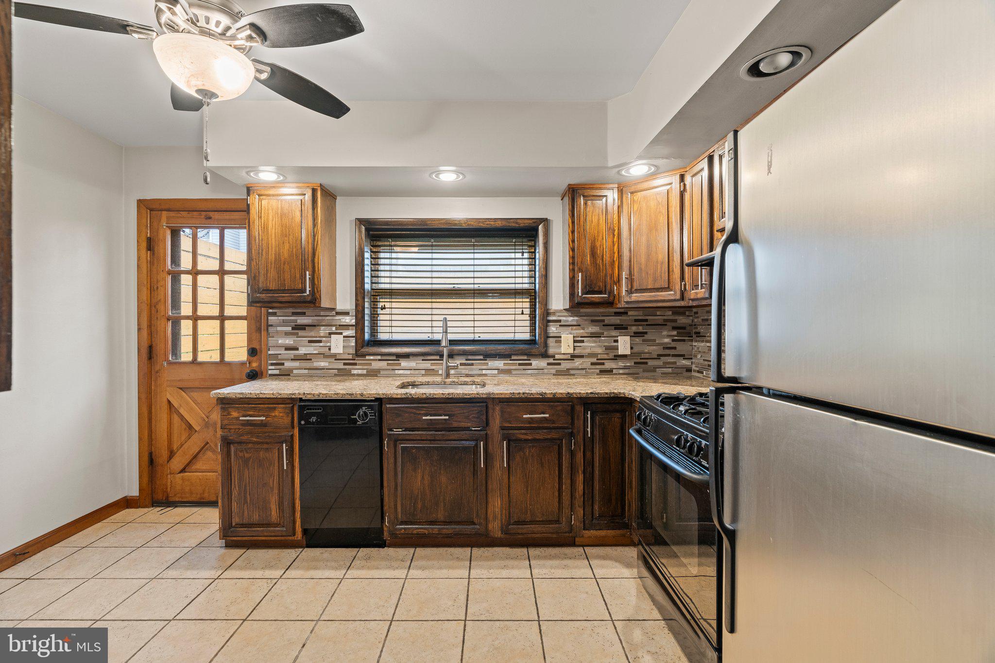 PORT RICHMOND - Residential