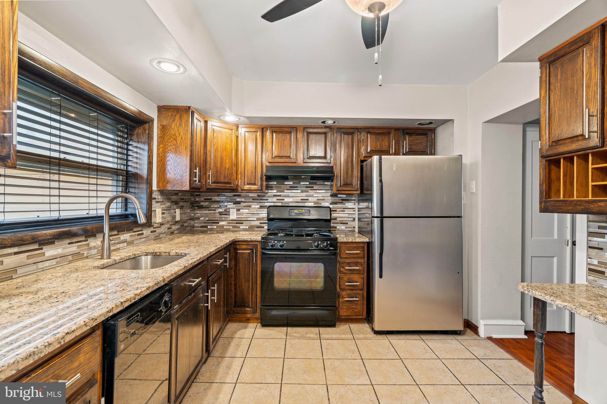 PORT RICHMOND - Residential