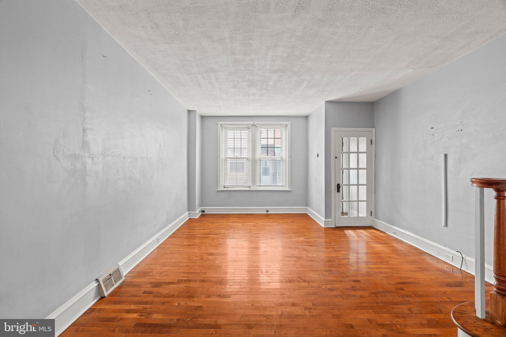 PORT RICHMOND - Residential