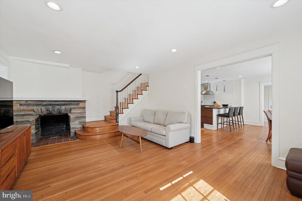 Photo of 19 E Windermere Terrace, LANSDOWNE, PA 19050 (MLS # PADE2102722)