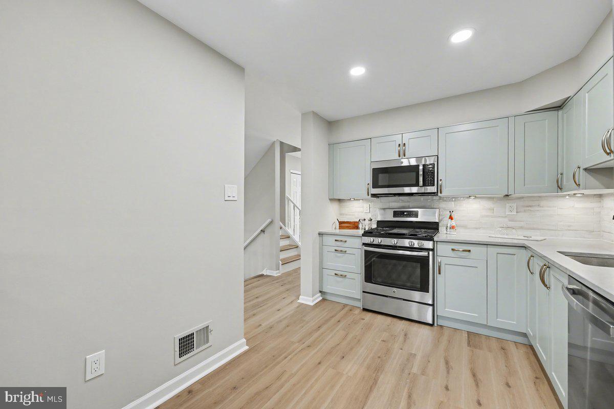 ANDORRA WOODS - Residential