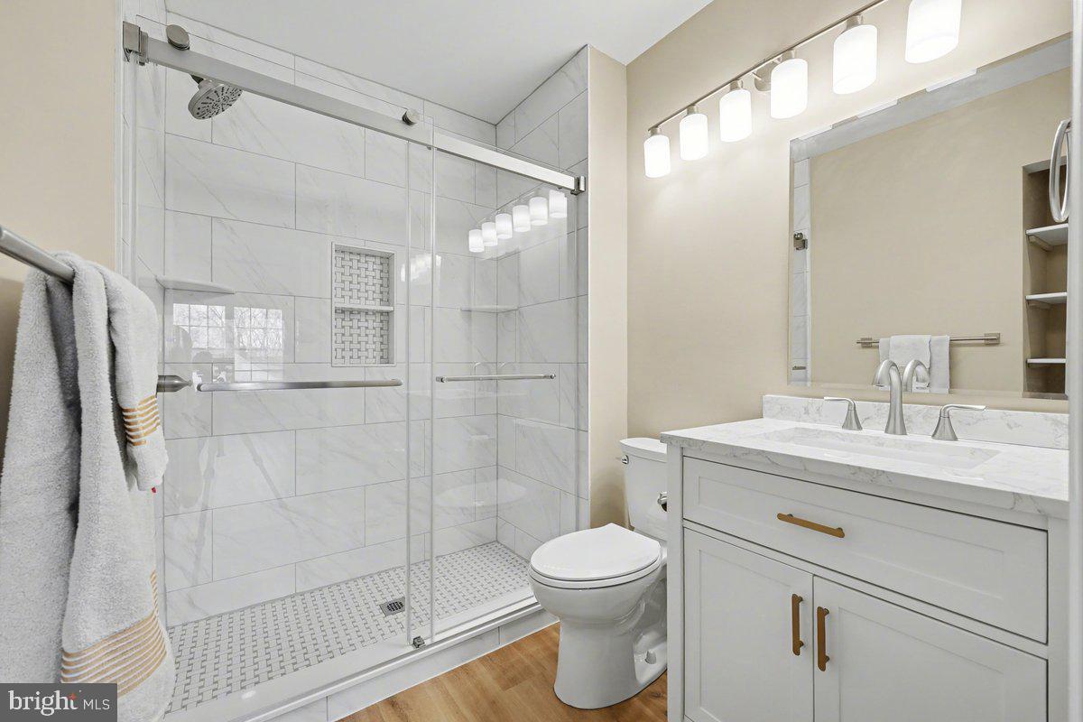 ANDORRA WOODS - Residential