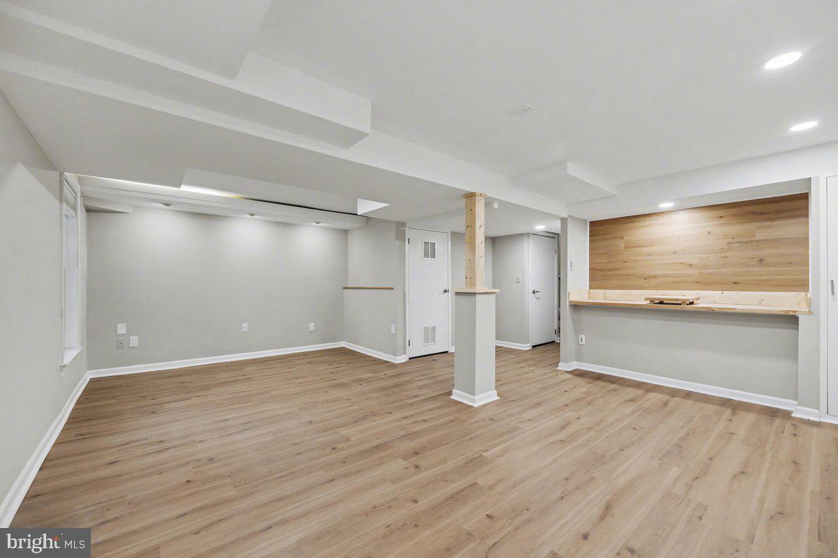 ANDORRA WOODS - Residential