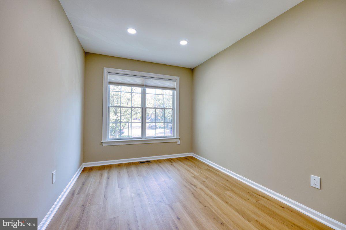 ANDORRA WOODS - Residential