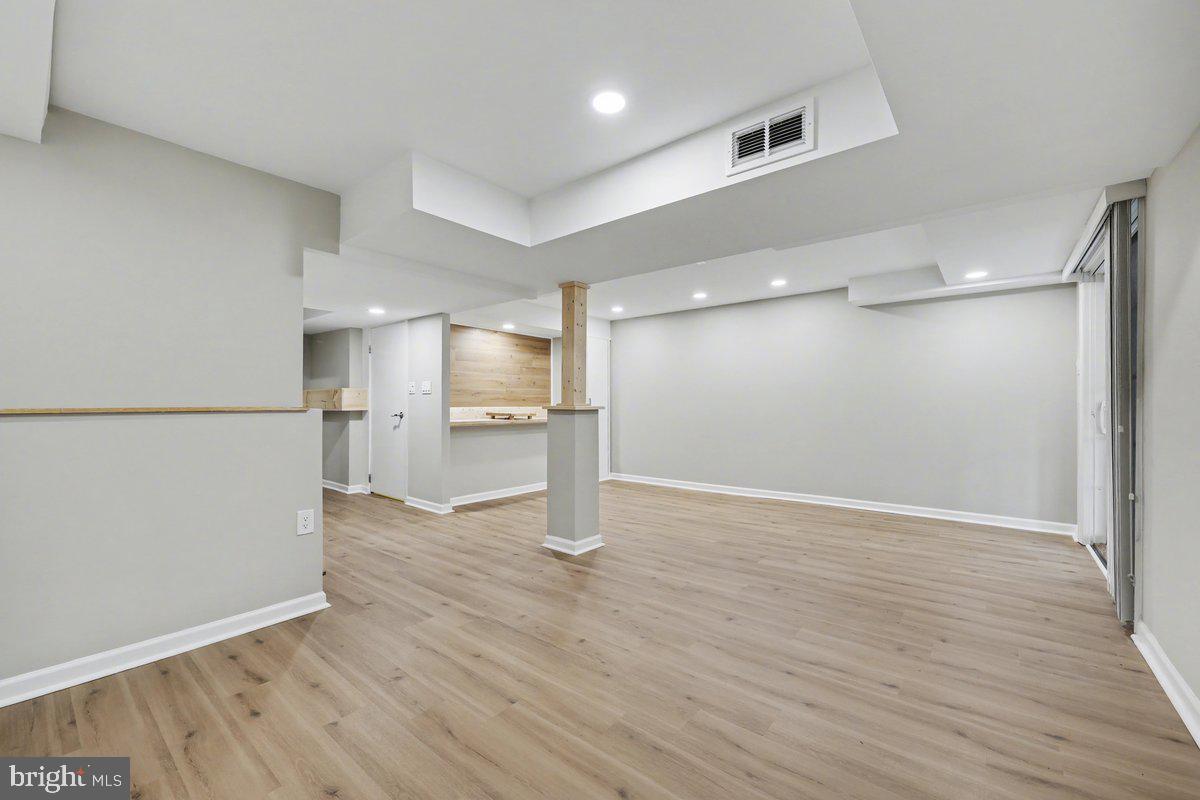 ANDORRA WOODS - Residential