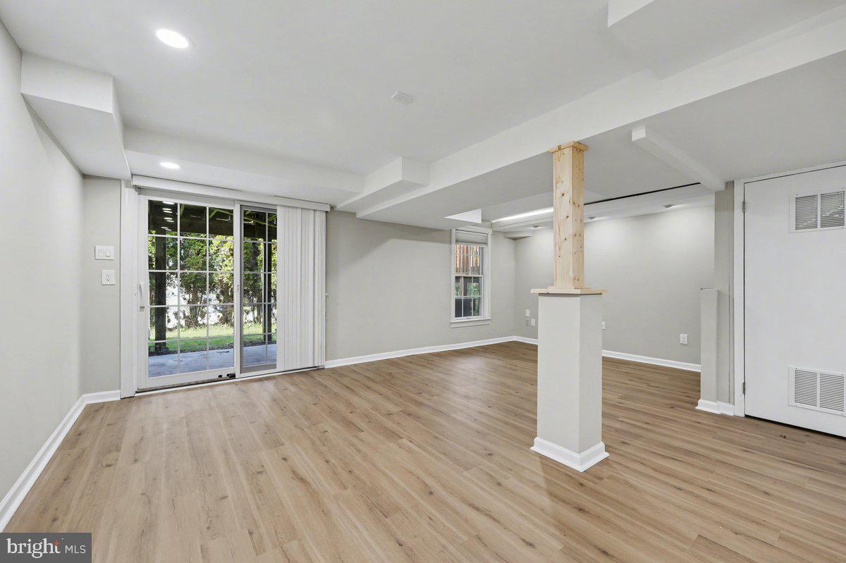 ANDORRA WOODS - Residential