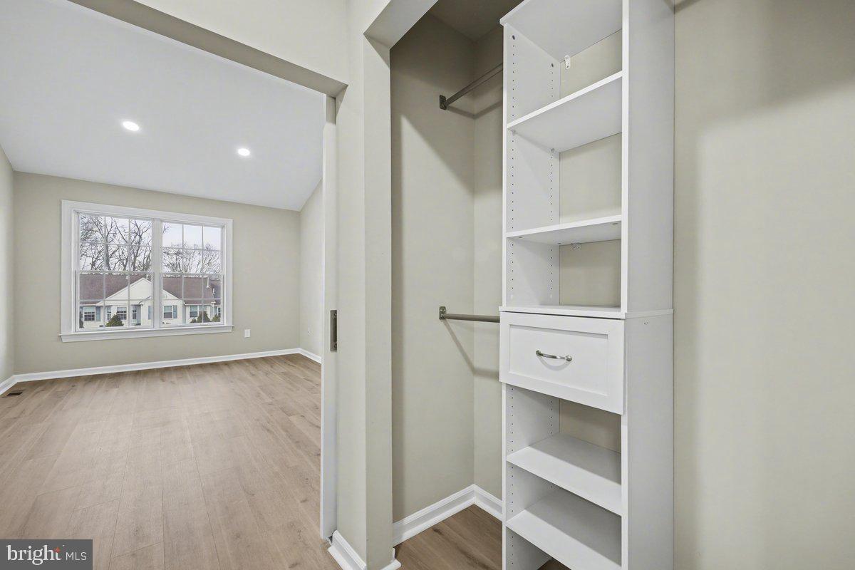 ANDORRA WOODS - Residential