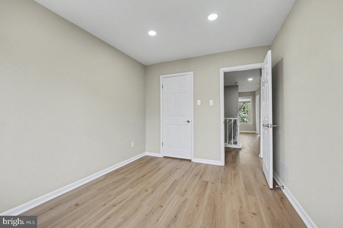 ANDORRA WOODS - Residential