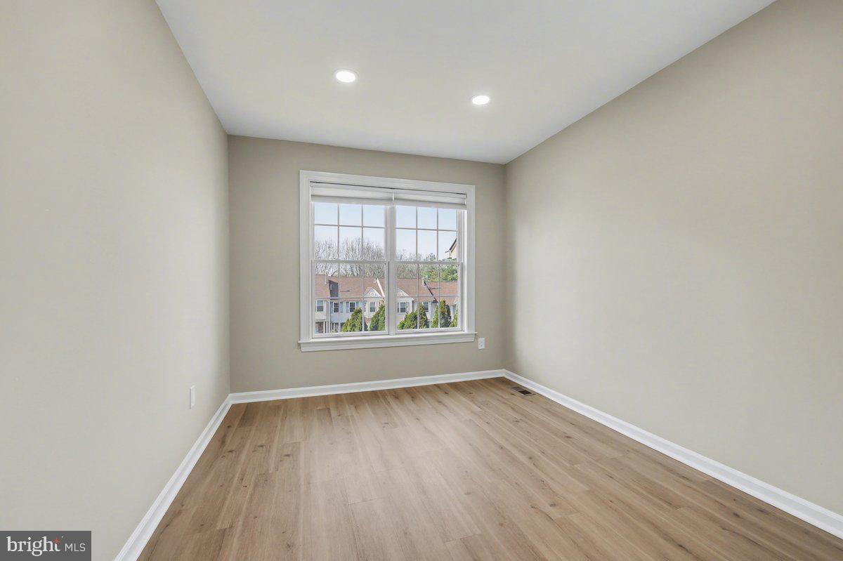 ANDORRA WOODS - Residential