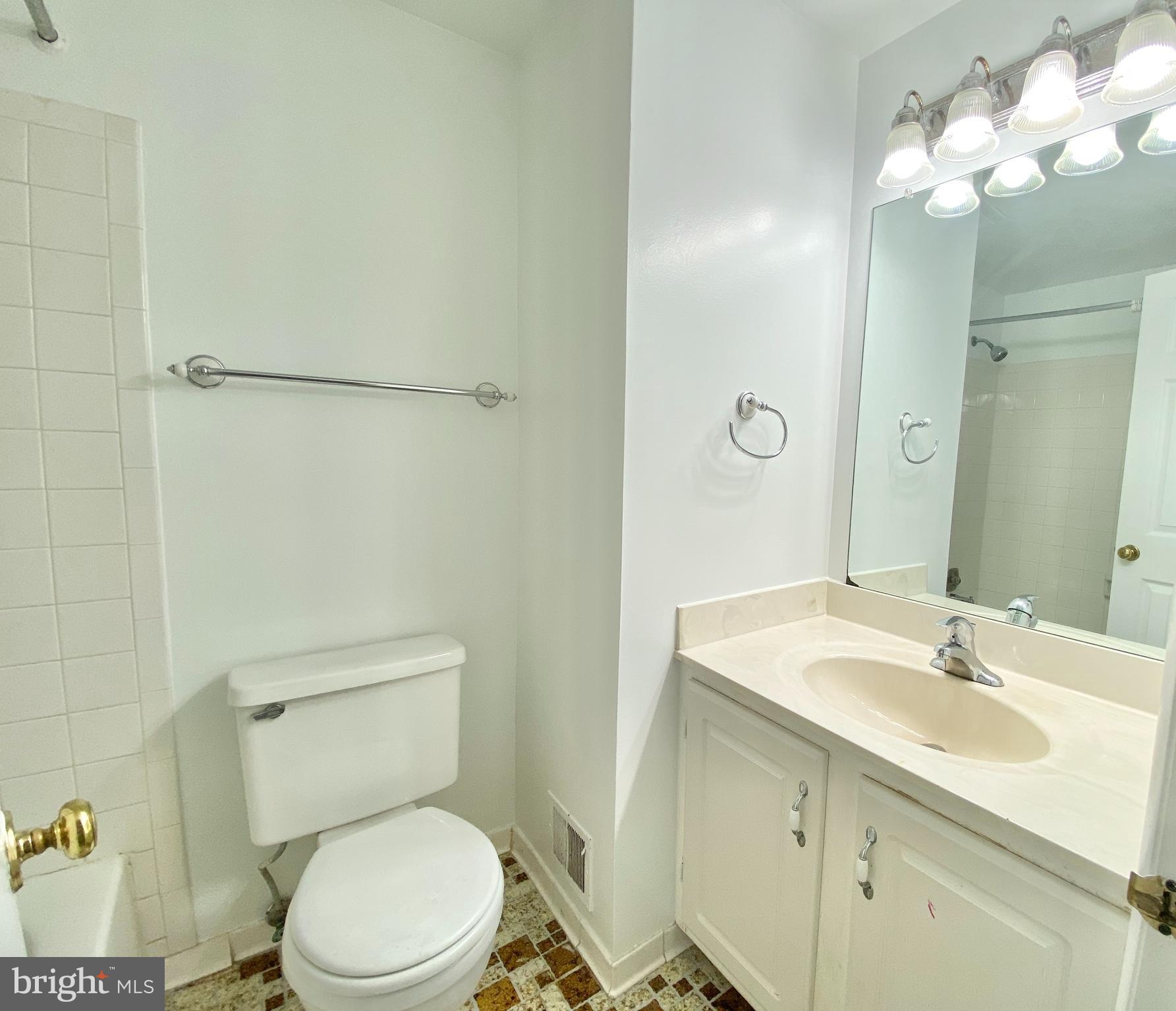 CARDINAL GLEN - Residential Lease