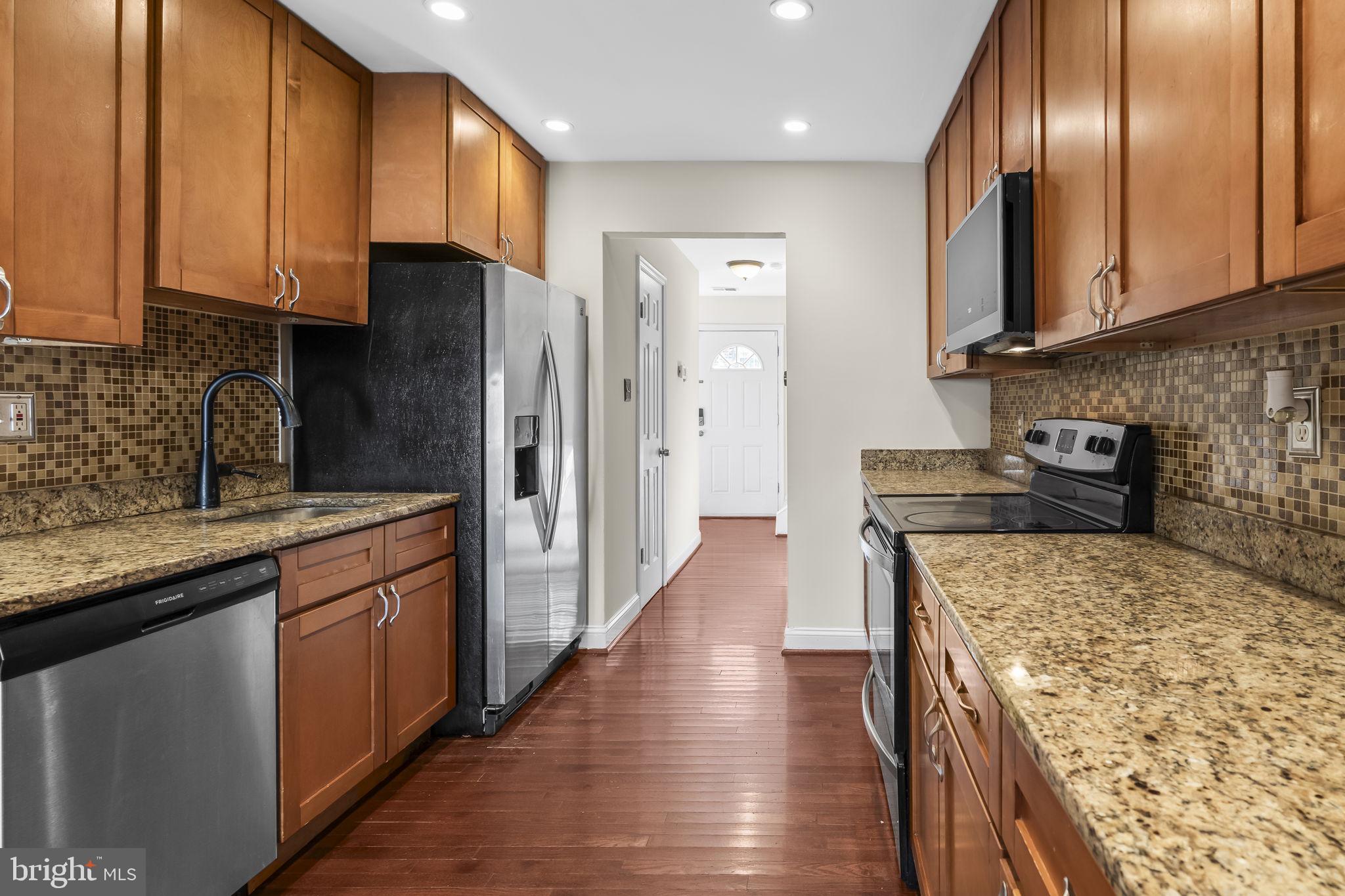 RYON WOODS SUB - Residential