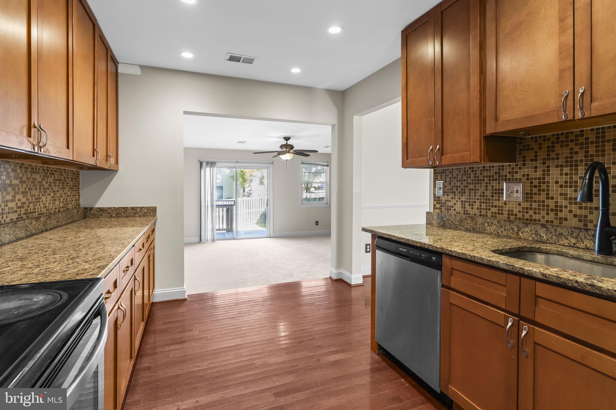 RYON WOODS SUB - Residential