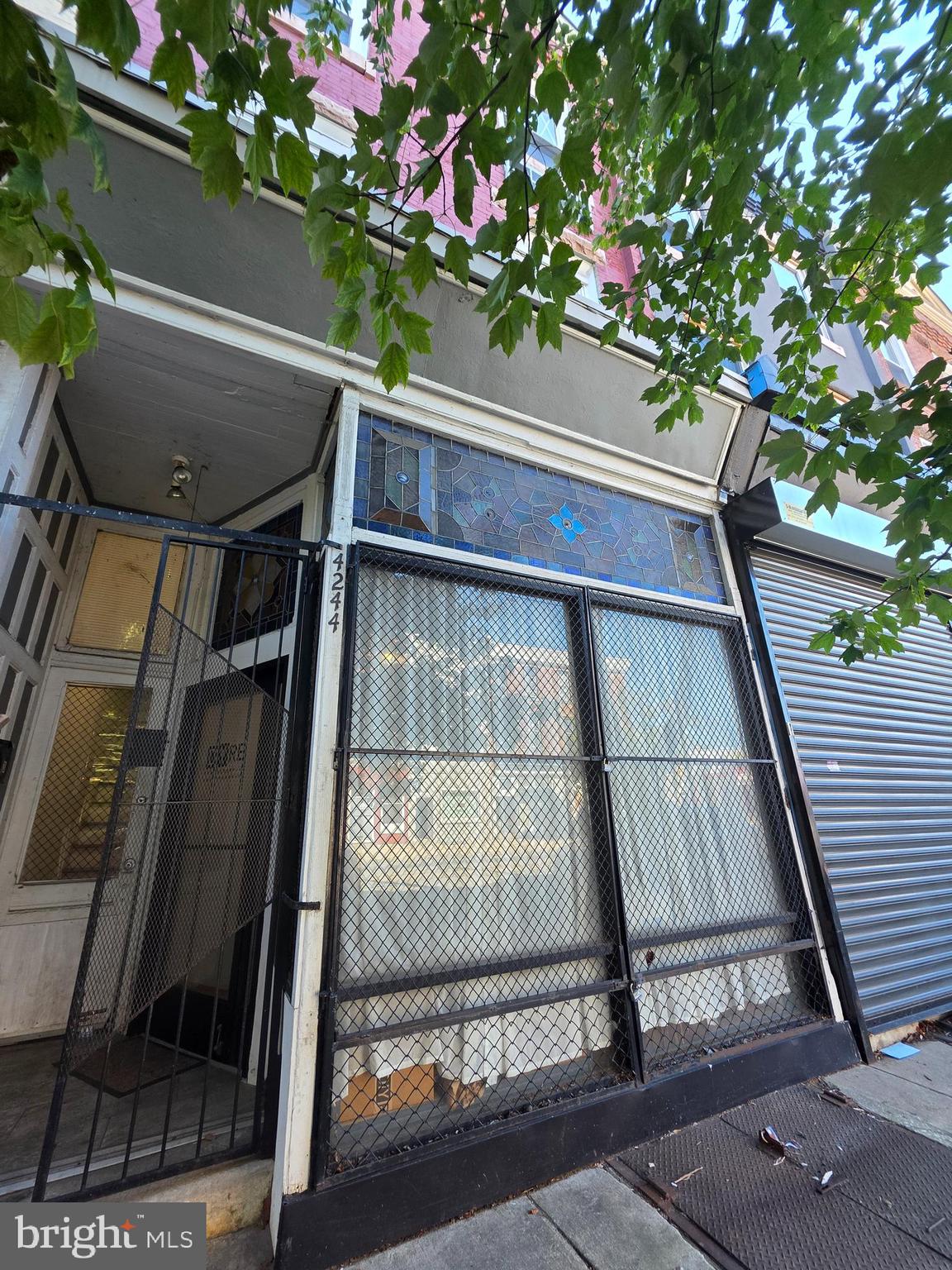 1,000 square of retail space available for rent starting 11/30/25! Complete with basement and backdoor access. This unit does also have a bathroom. Please inquire today to learn more.