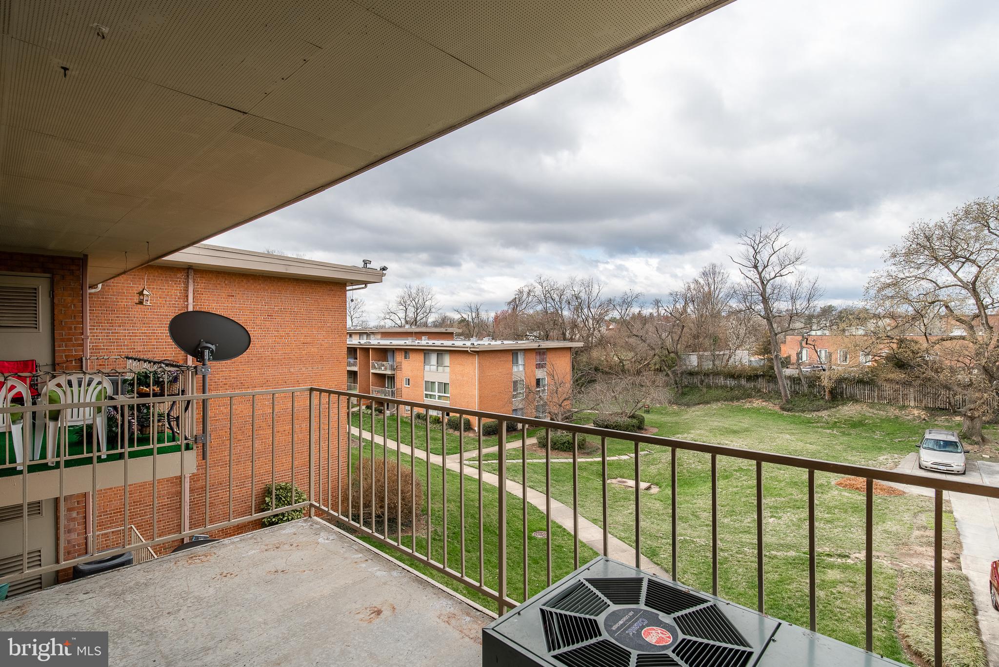 WESTBRIAR CONDOMINIUMS - Residential