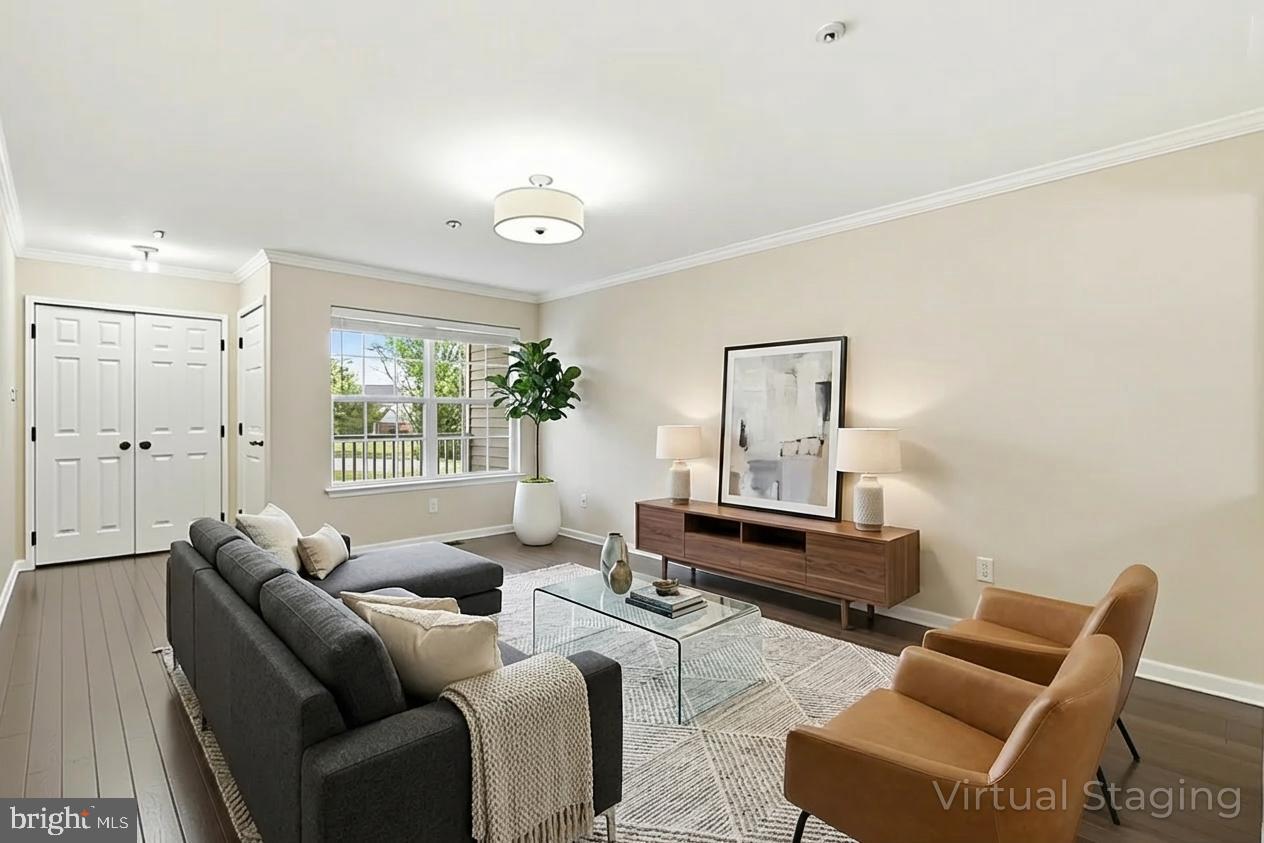 WILSHIRE HUNT - Residential