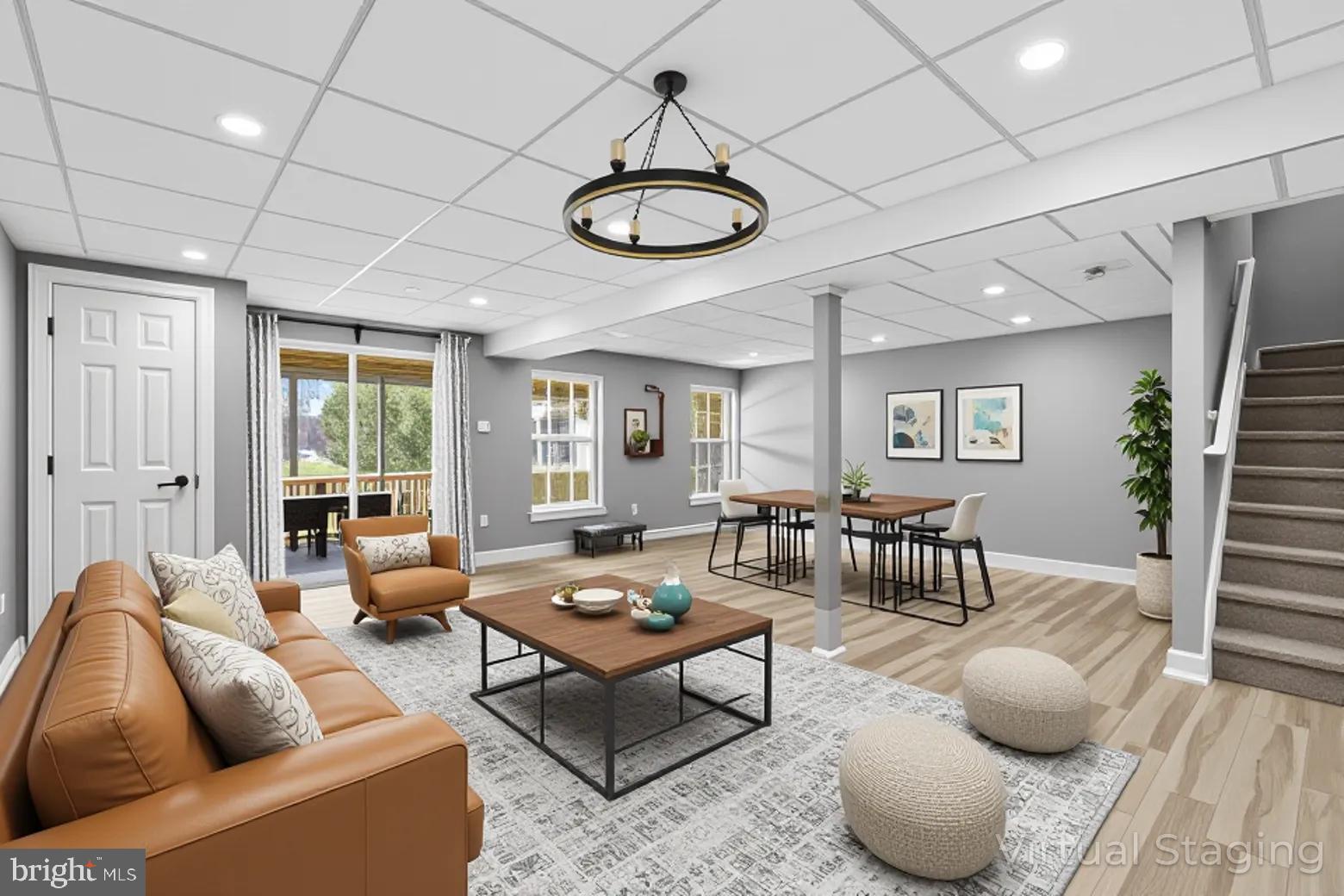 WILSHIRE HUNT - Residential