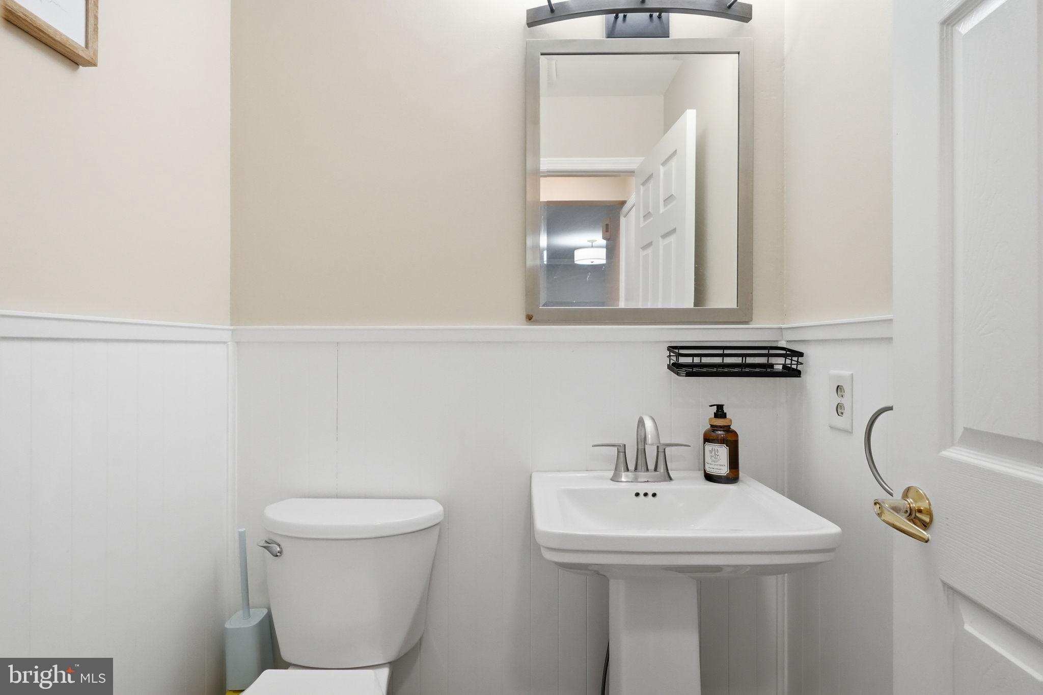 WILSHIRE HUNT - Residential